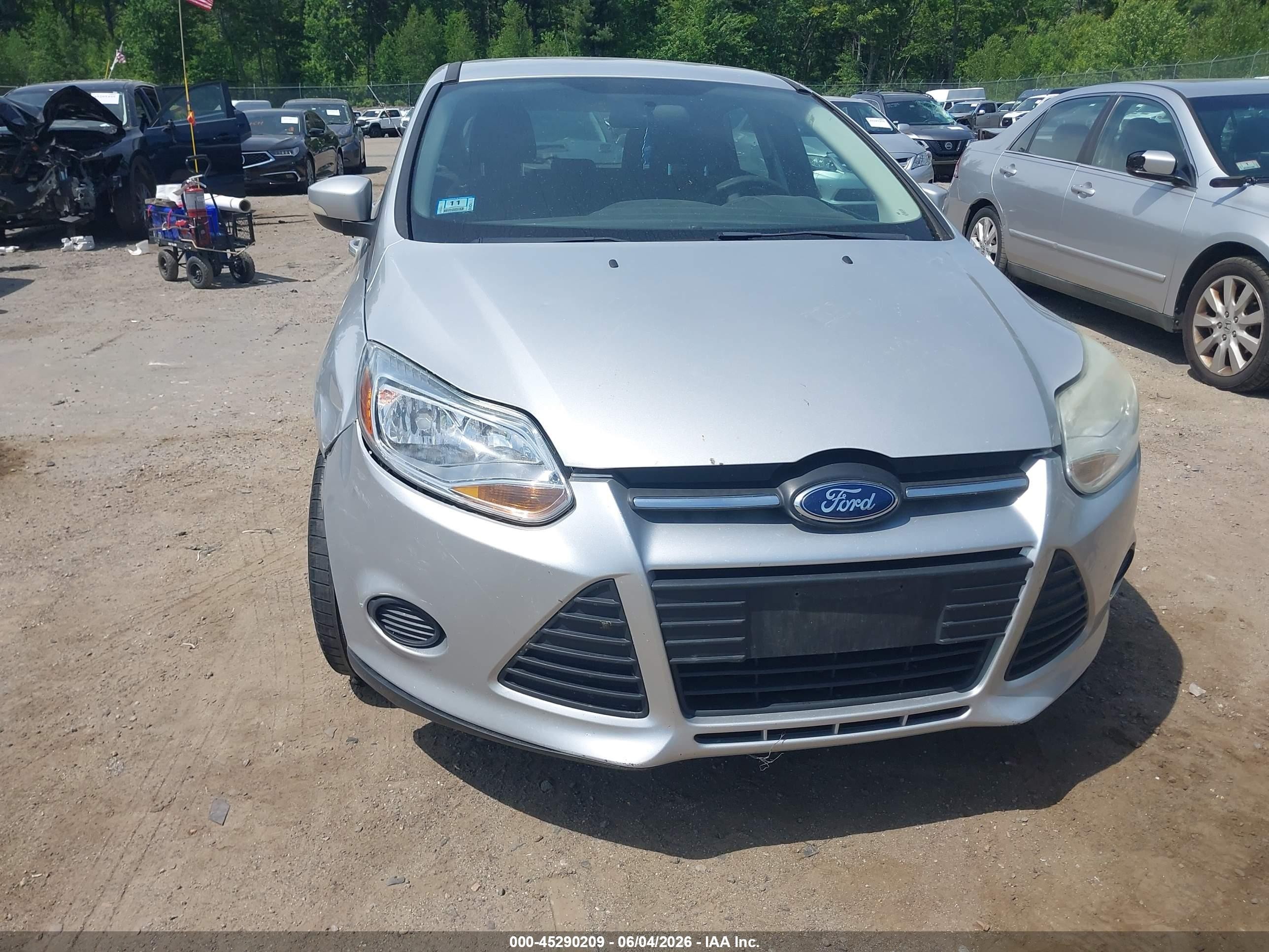 2013 Ford Focus Se Silver vin: 1FADP3K28DL159372