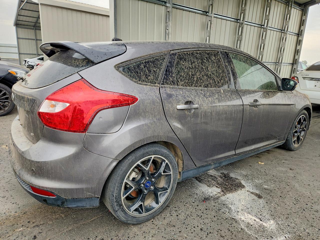 2013 Ford Focus Se Серый vin: 1FADP3K28DL164250