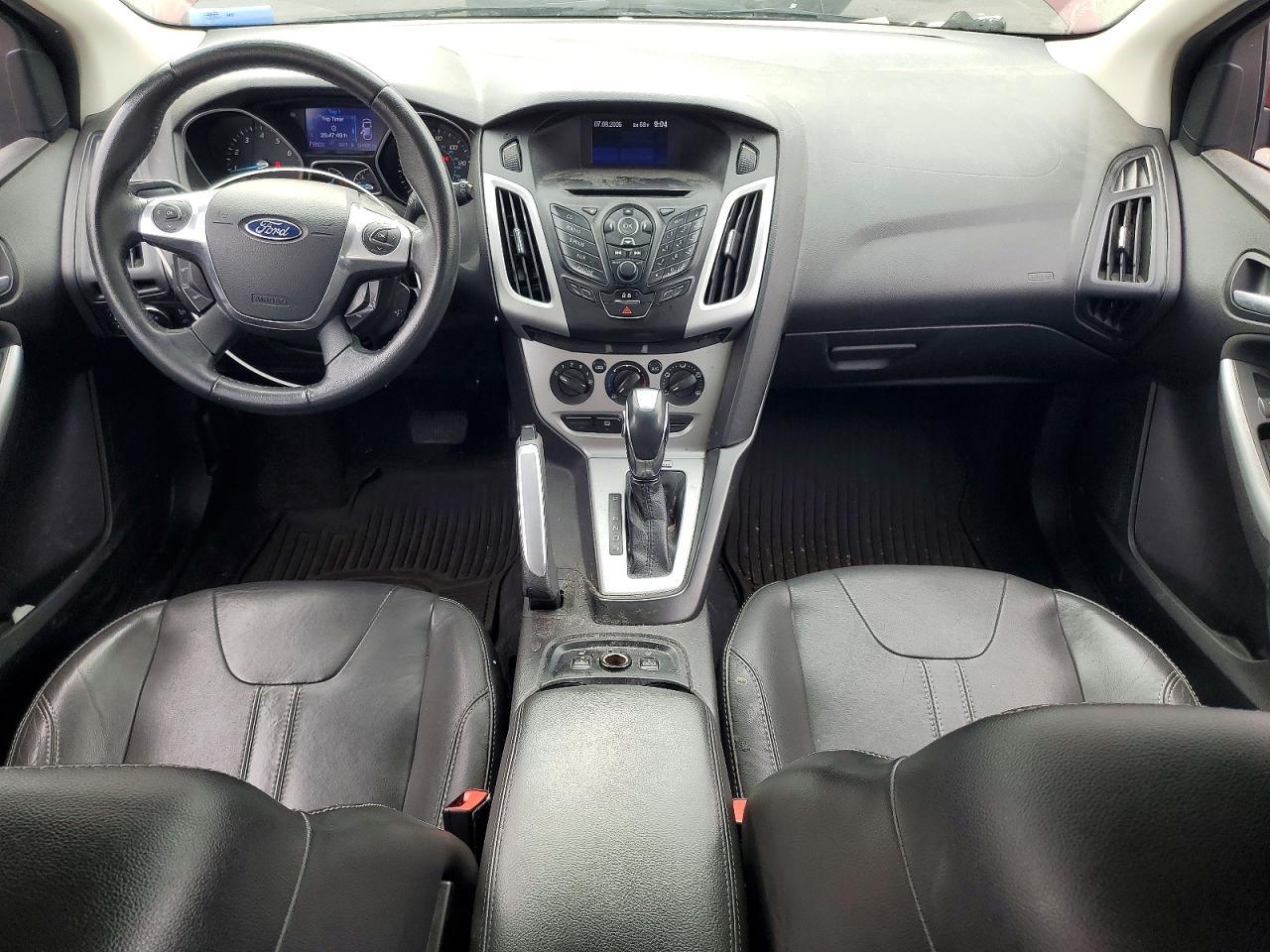 2013 Ford Focus Se Burgundy vin: 1FADP3K28DL184921
