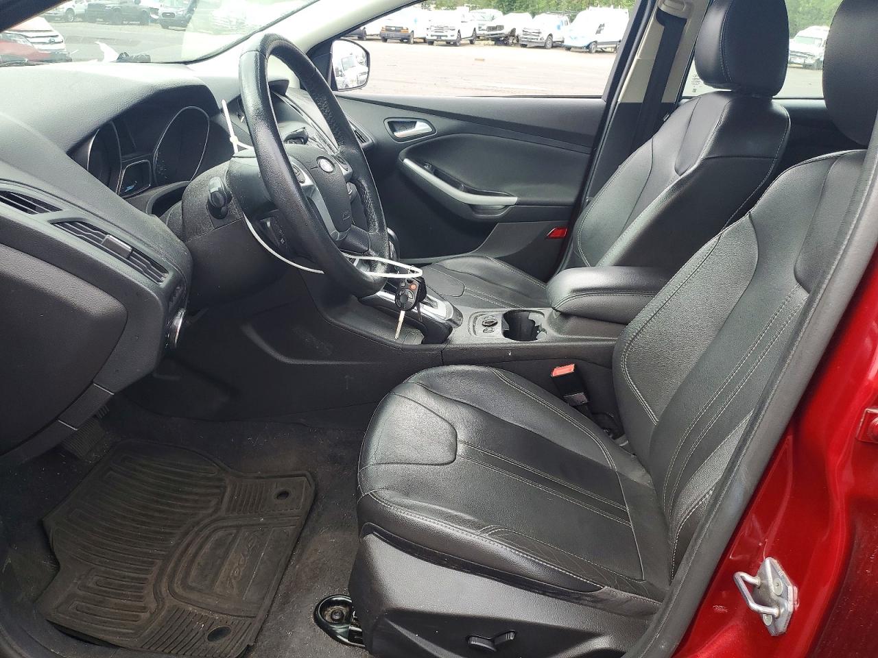 2013 Ford Focus Se Burgundy vin: 1FADP3K28DL184921