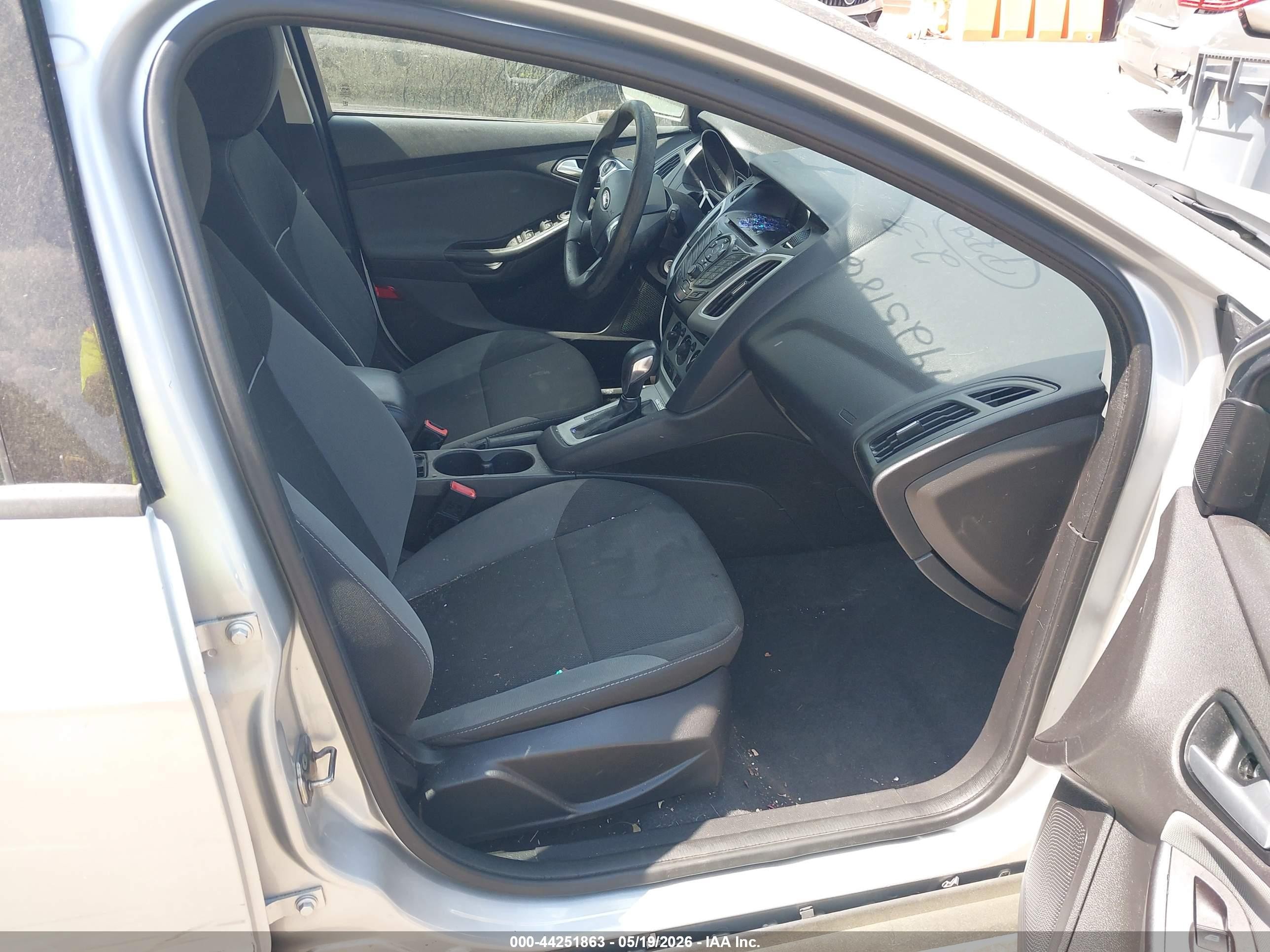 2013 Ford Focus Se Silver vin: 1FADP3K28DL187558