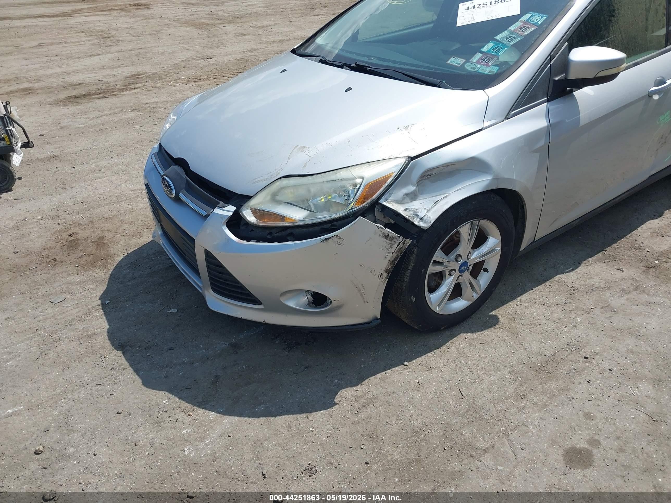 2013 Ford Focus Se Silver vin: 1FADP3K28DL187558