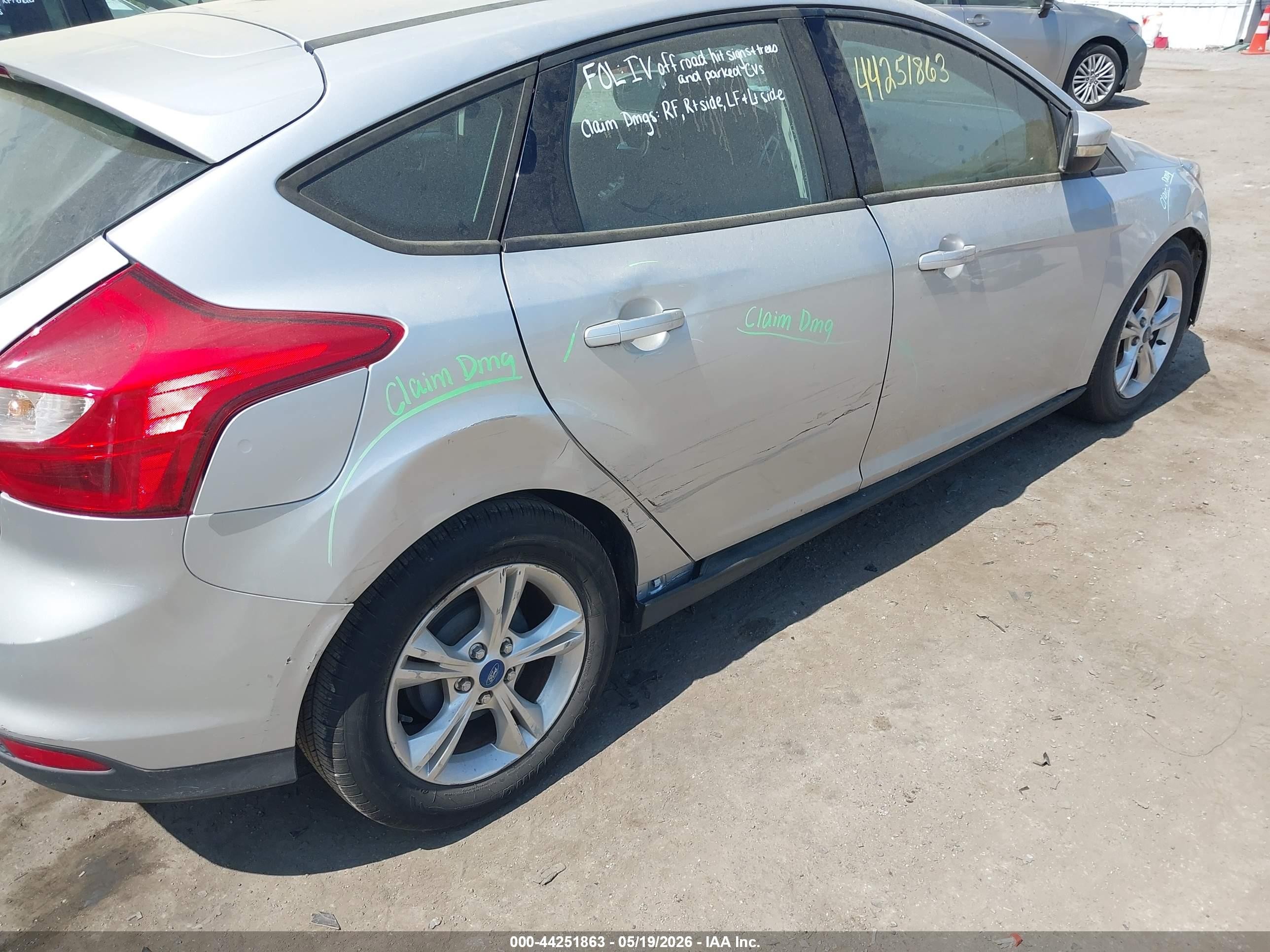 2013 Ford Focus Se Silver vin: 1FADP3K28DL187558
