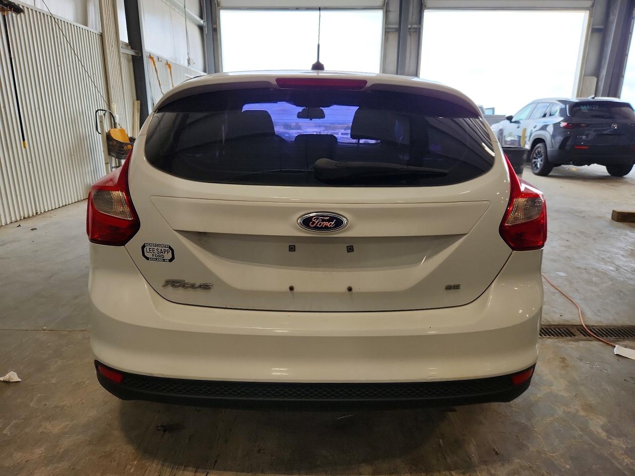 2013 Ford Focus Se White vin: 1FADP3K28DL222096