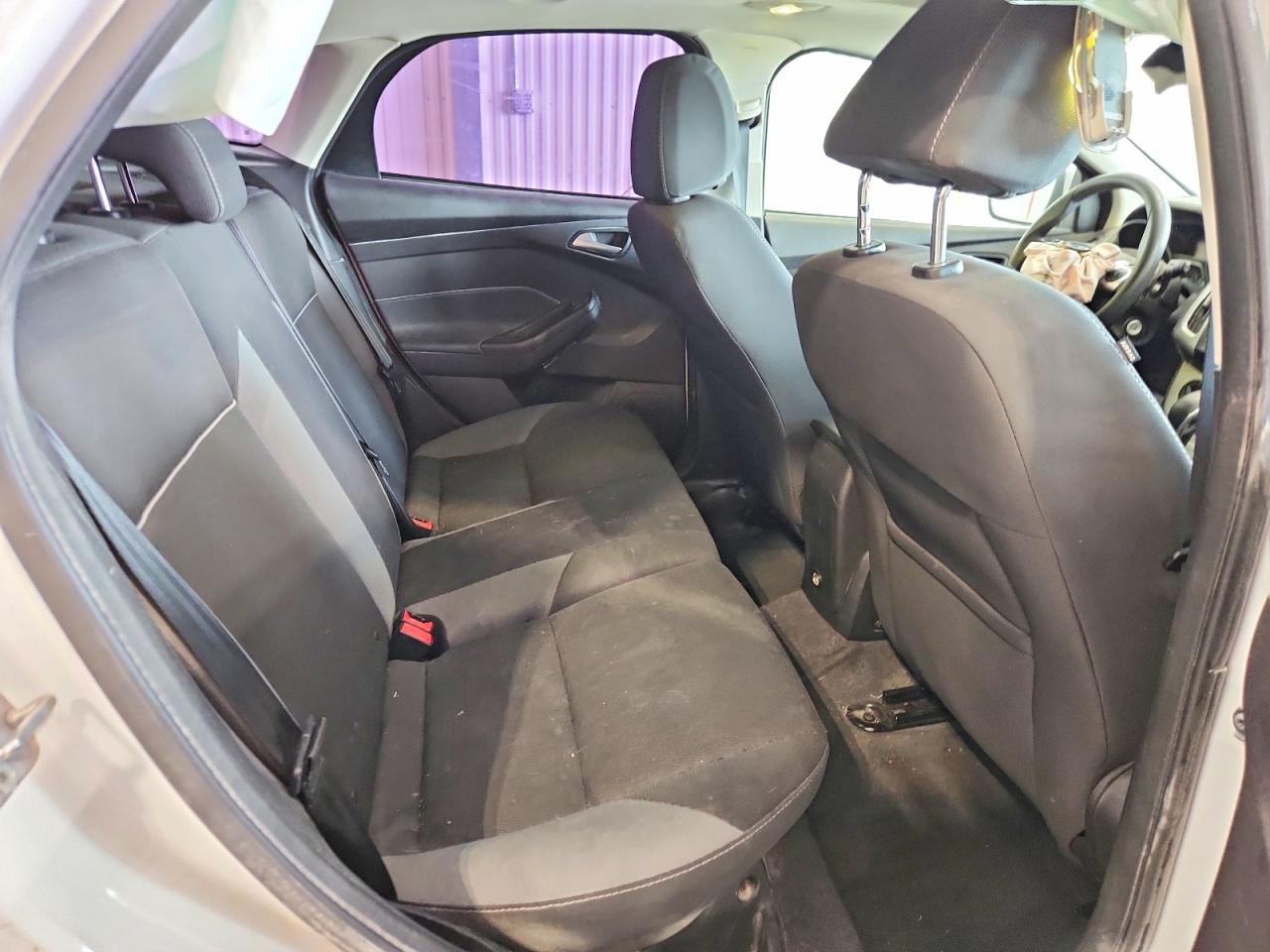 2013 Ford Focus Se White vin: 1FADP3K28DL222096