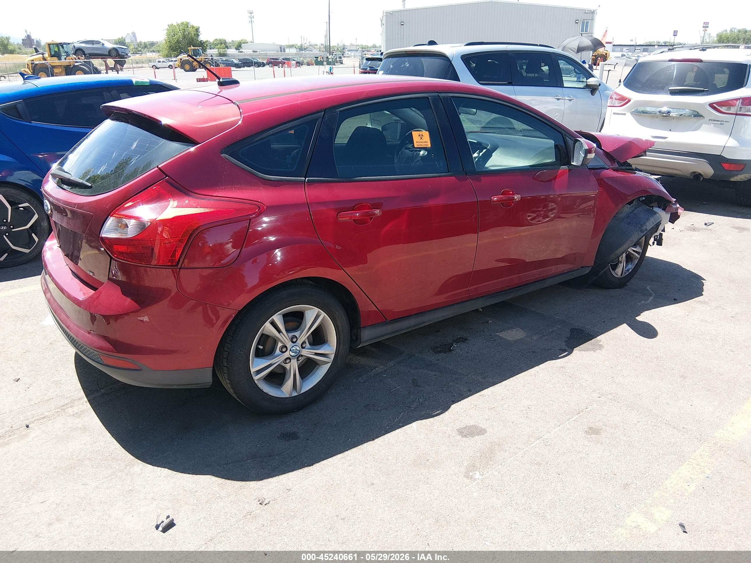 2013 Ford Focus Se Красный vin: 1FADP3K28DL222244
