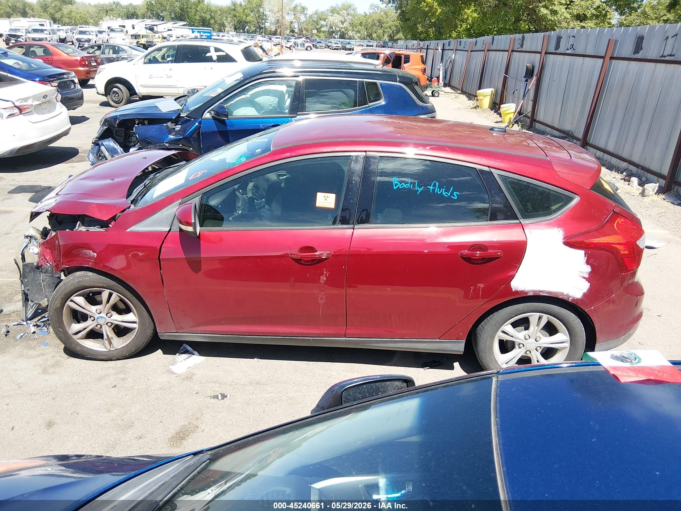 2013 Ford Focus Se Красный vin: 1FADP3K28DL222244