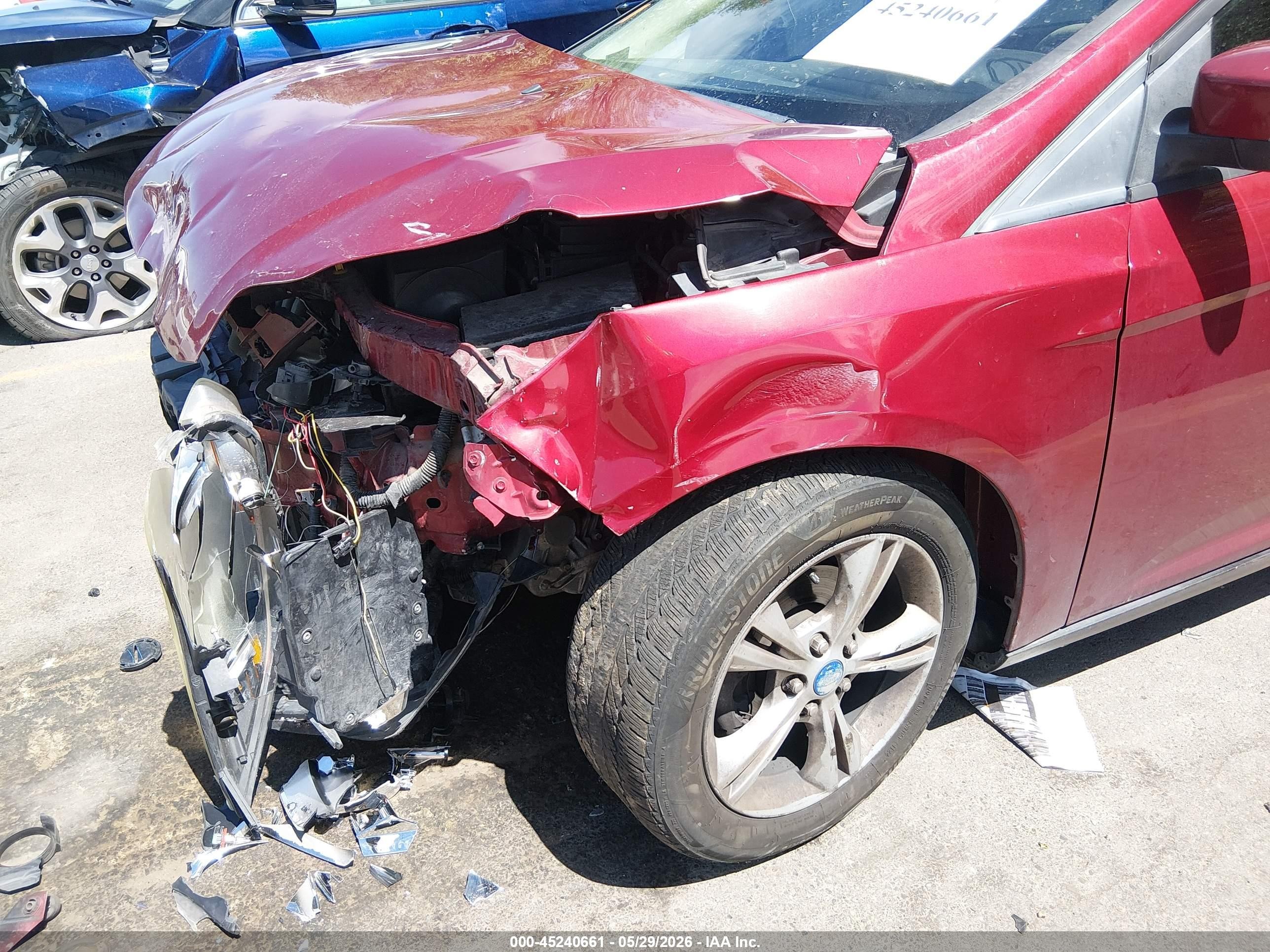 2013 Ford Focus Se Красный vin: 1FADP3K28DL222244