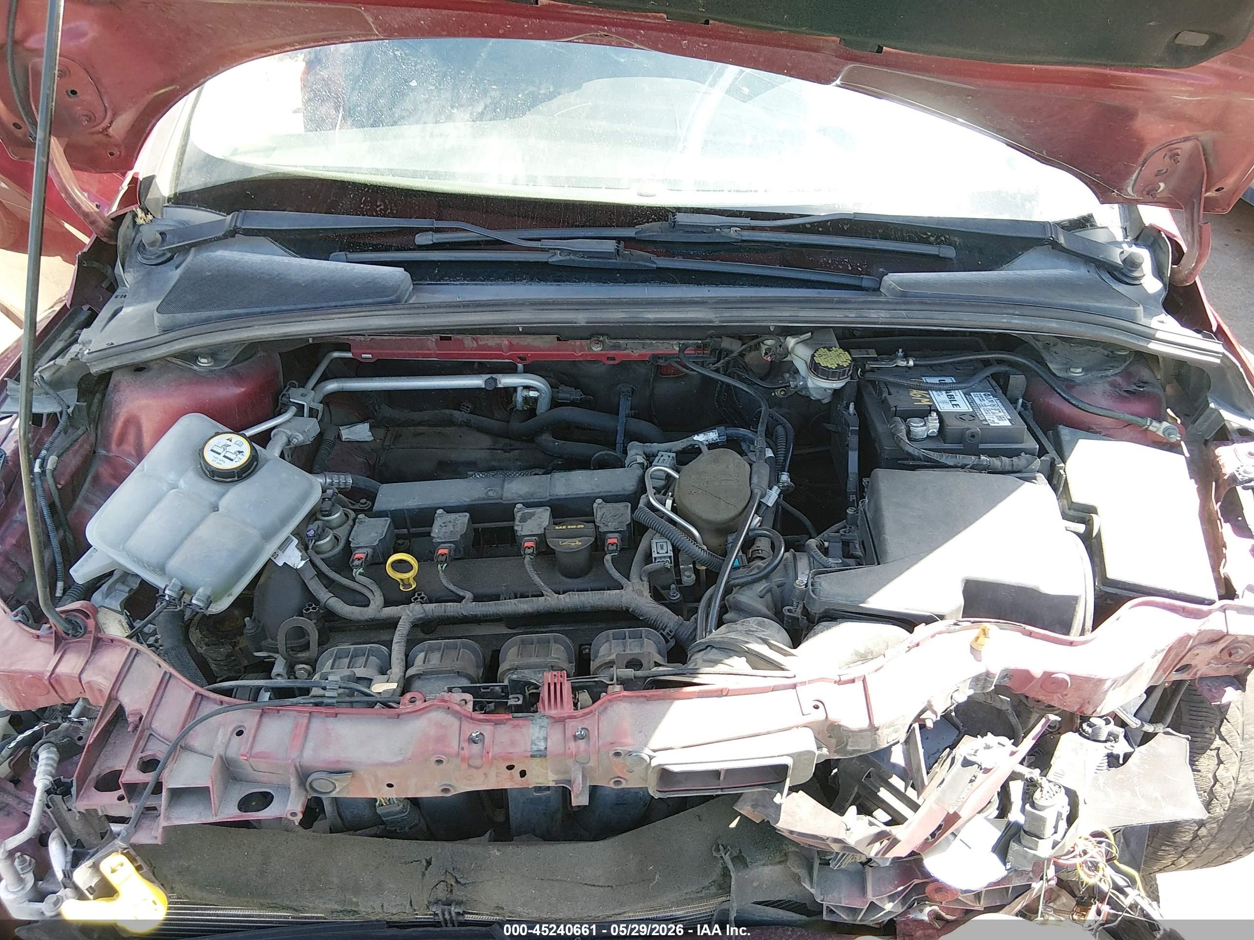 2013 Ford Focus Se Красный vin: 1FADP3K28DL222244