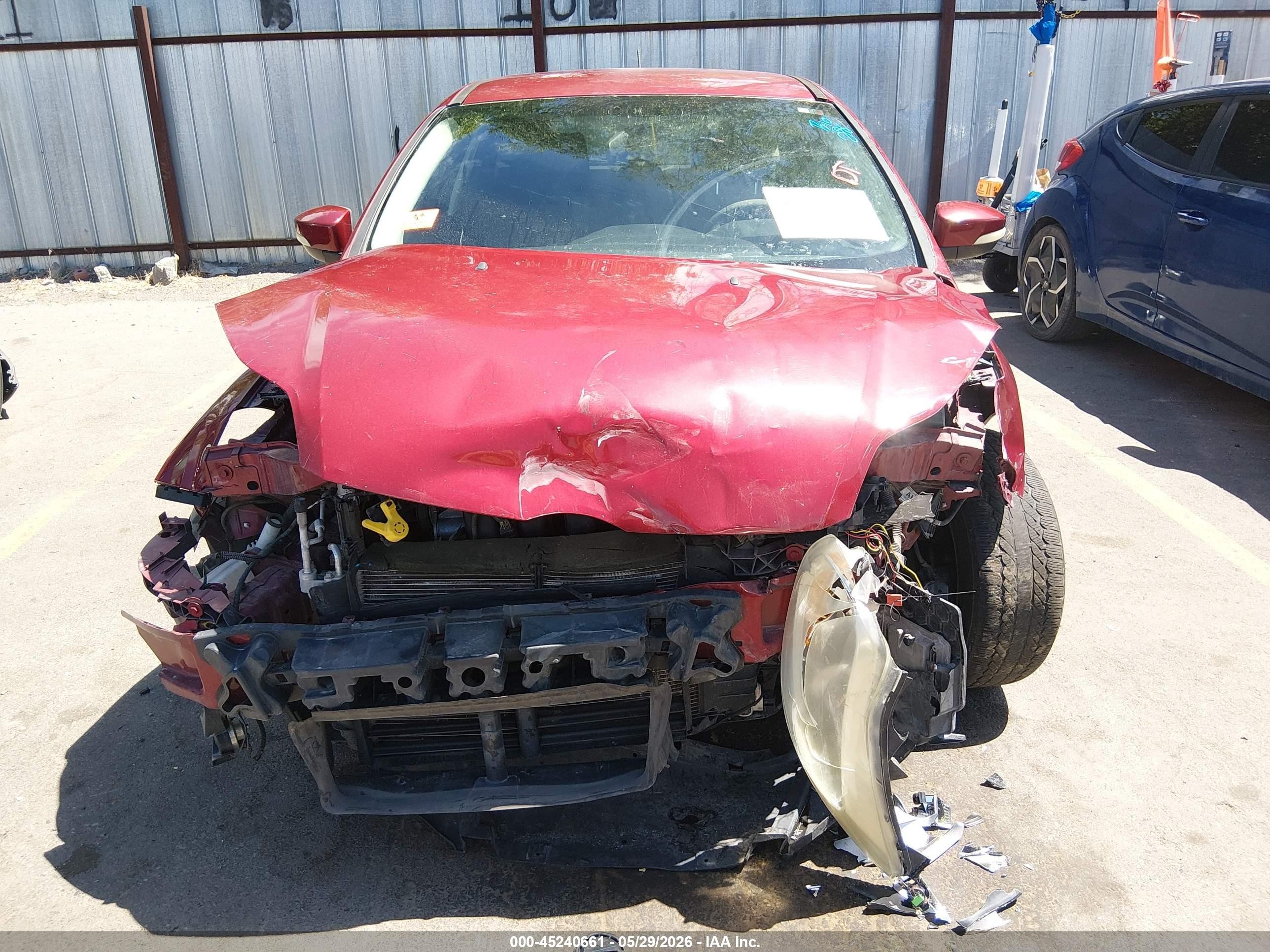 2013 Ford Focus Se Красный vin: 1FADP3K28DL222244