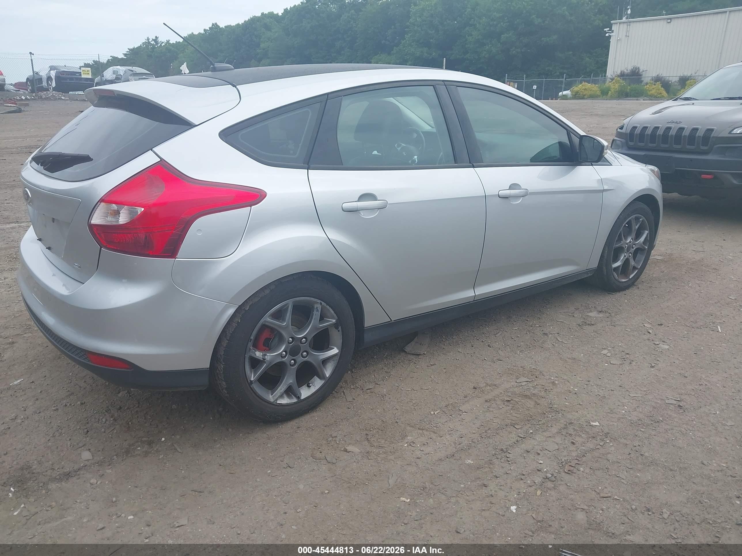 2013 Ford Focus Se Silver vin: 1FADP3K28DL223281