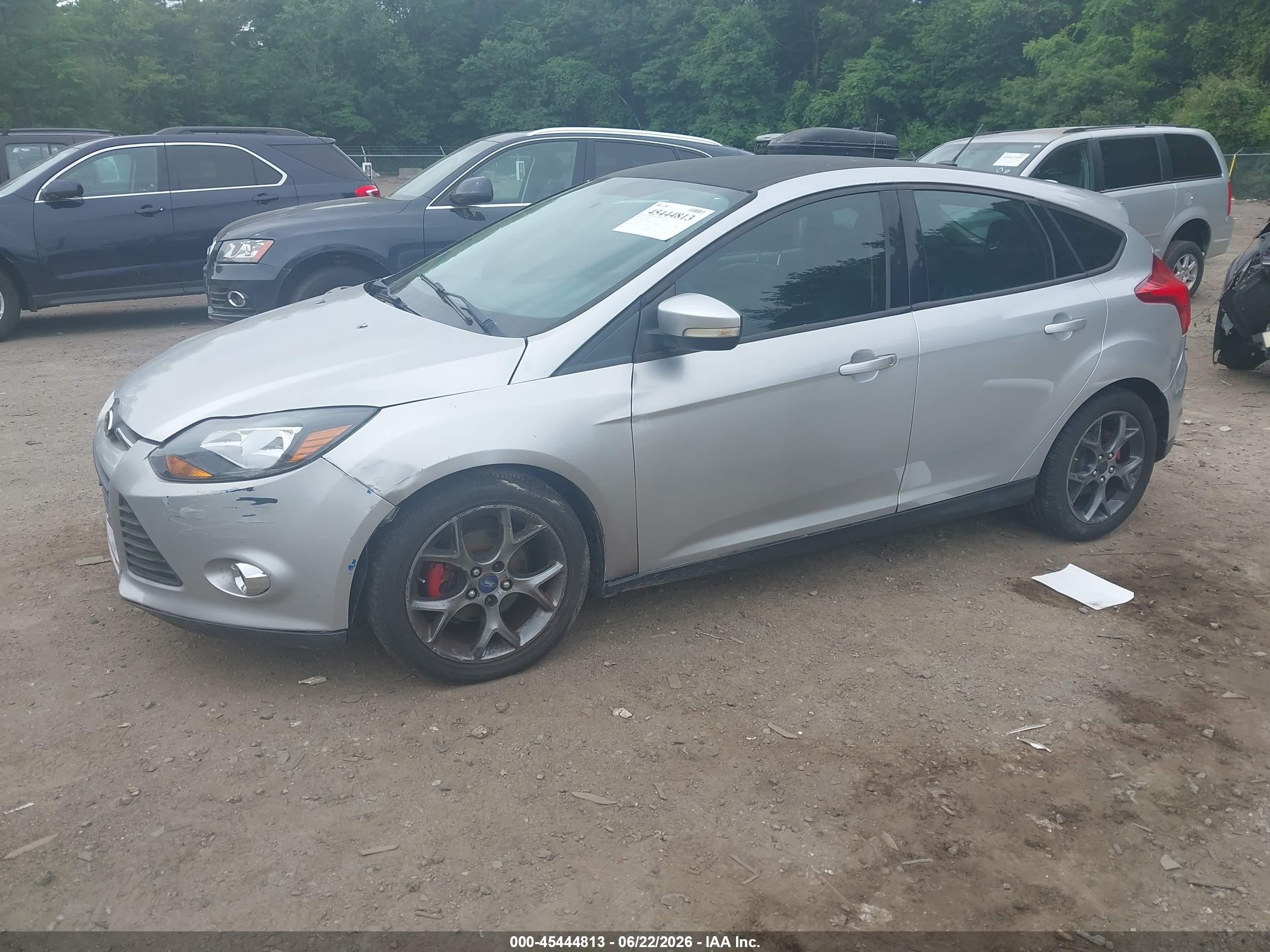 2013 Ford Focus Se Silver vin: 1FADP3K28DL223281