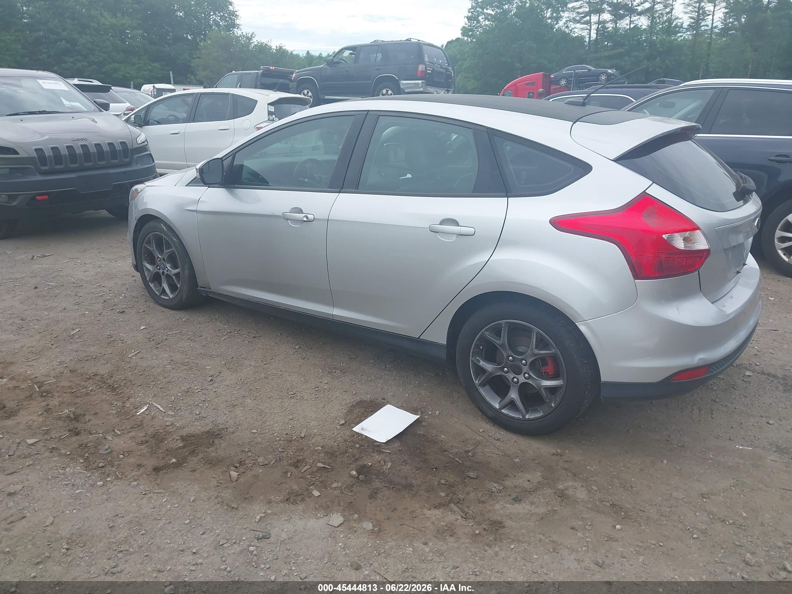 2013 Ford Focus Se Silver vin: 1FADP3K28DL223281