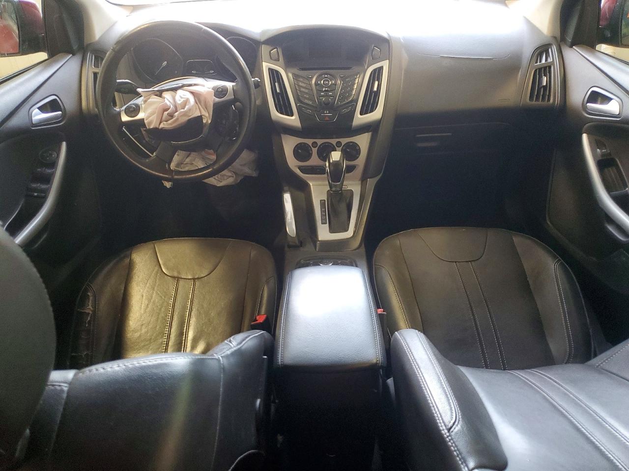 2013 Ford Focus Se Red vin: 1FADP3K28DL231865