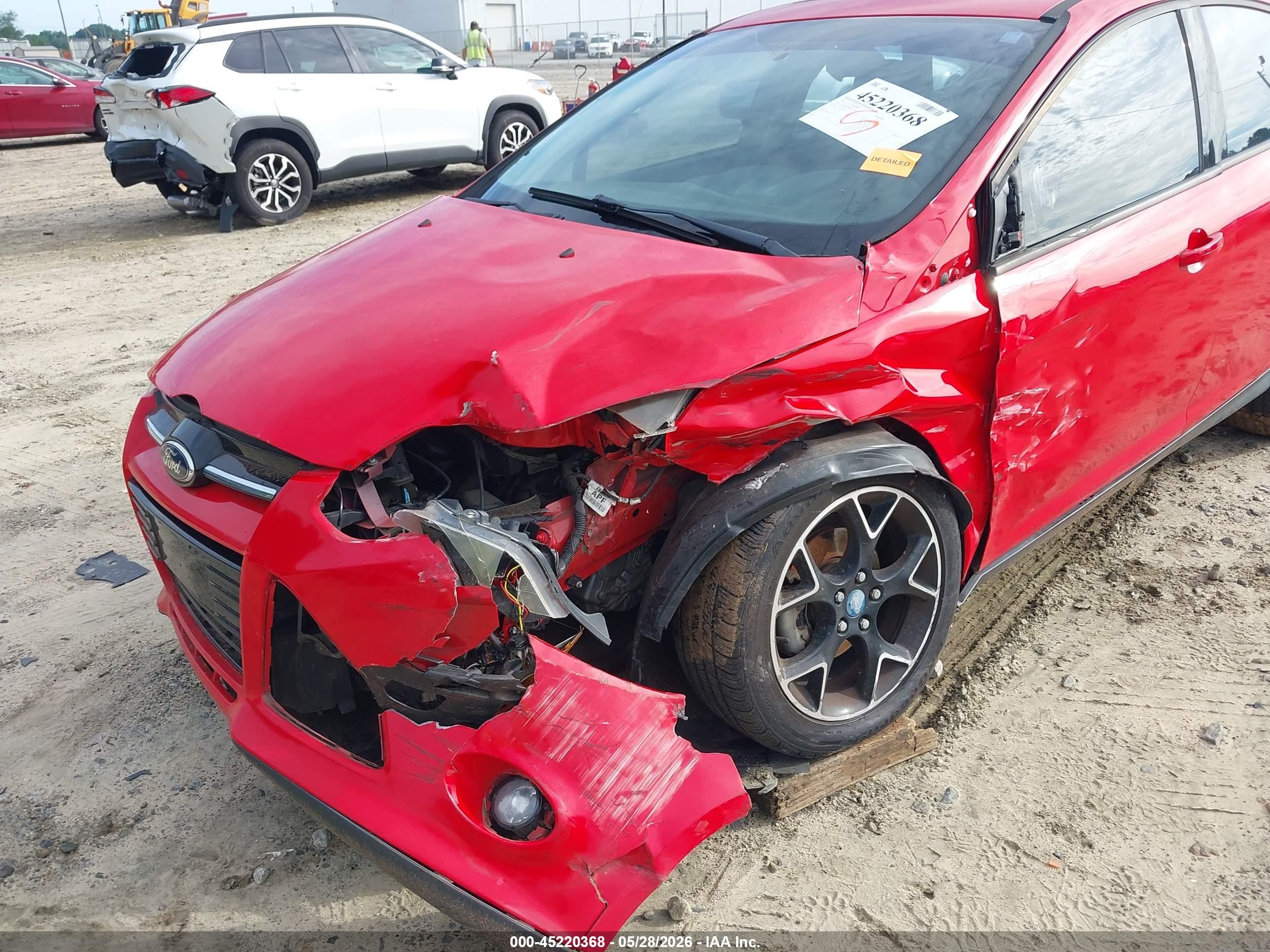 2013 Ford Focus Se Red vin: 1FADP3K28DL259259