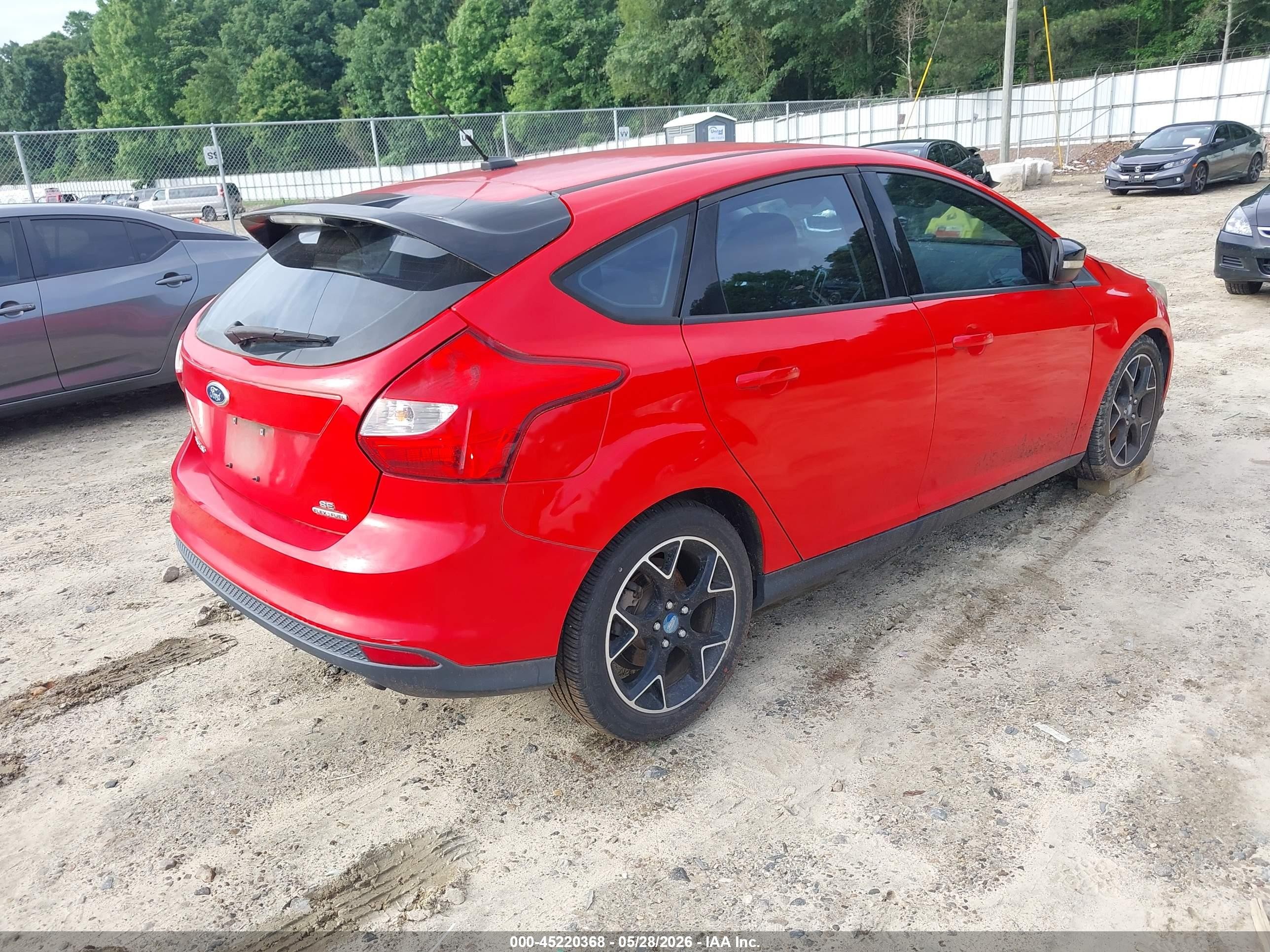 2013 Ford Focus Se Red vin: 1FADP3K28DL259259