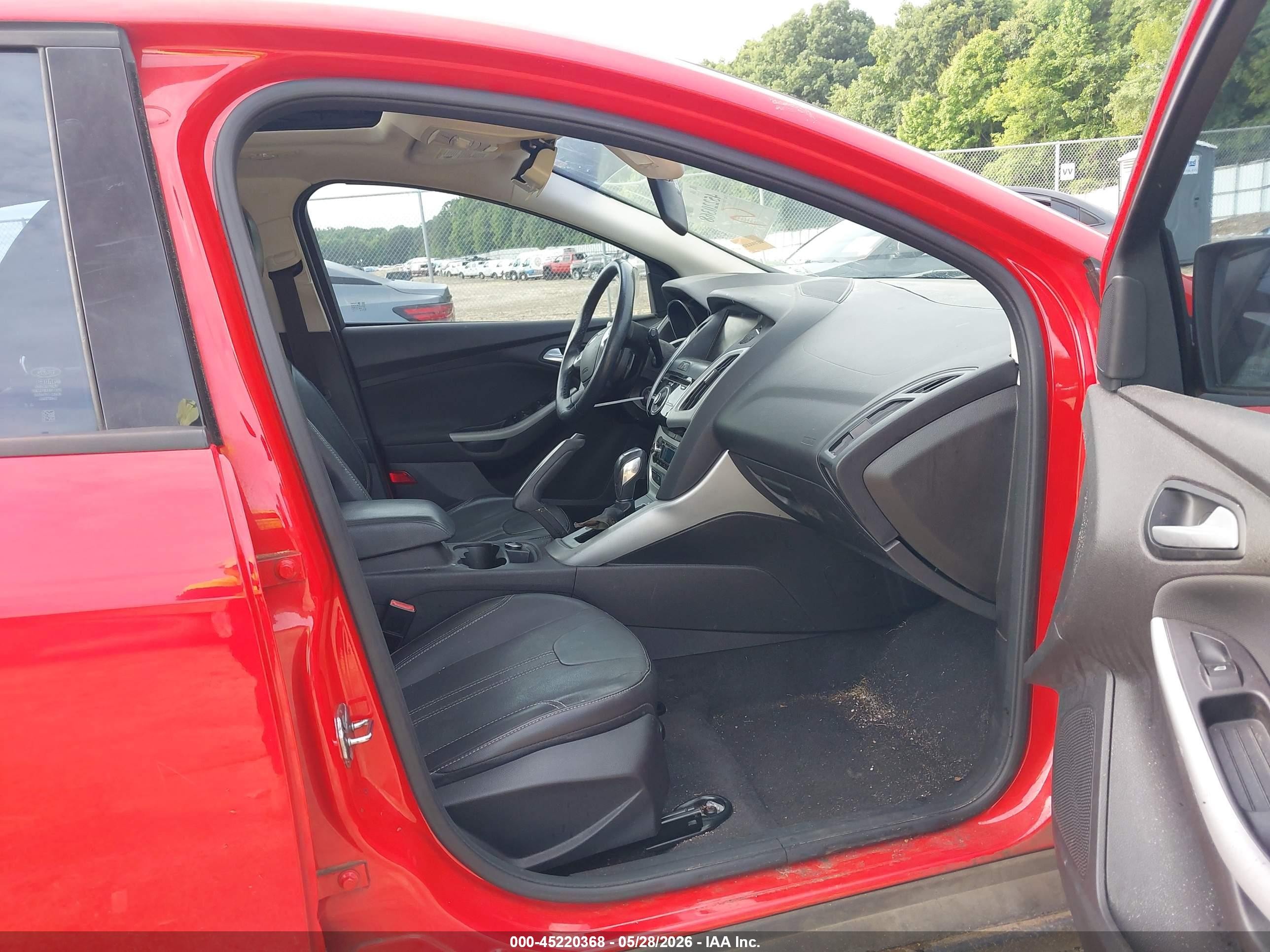 2013 Ford Focus Se Red vin: 1FADP3K28DL259259