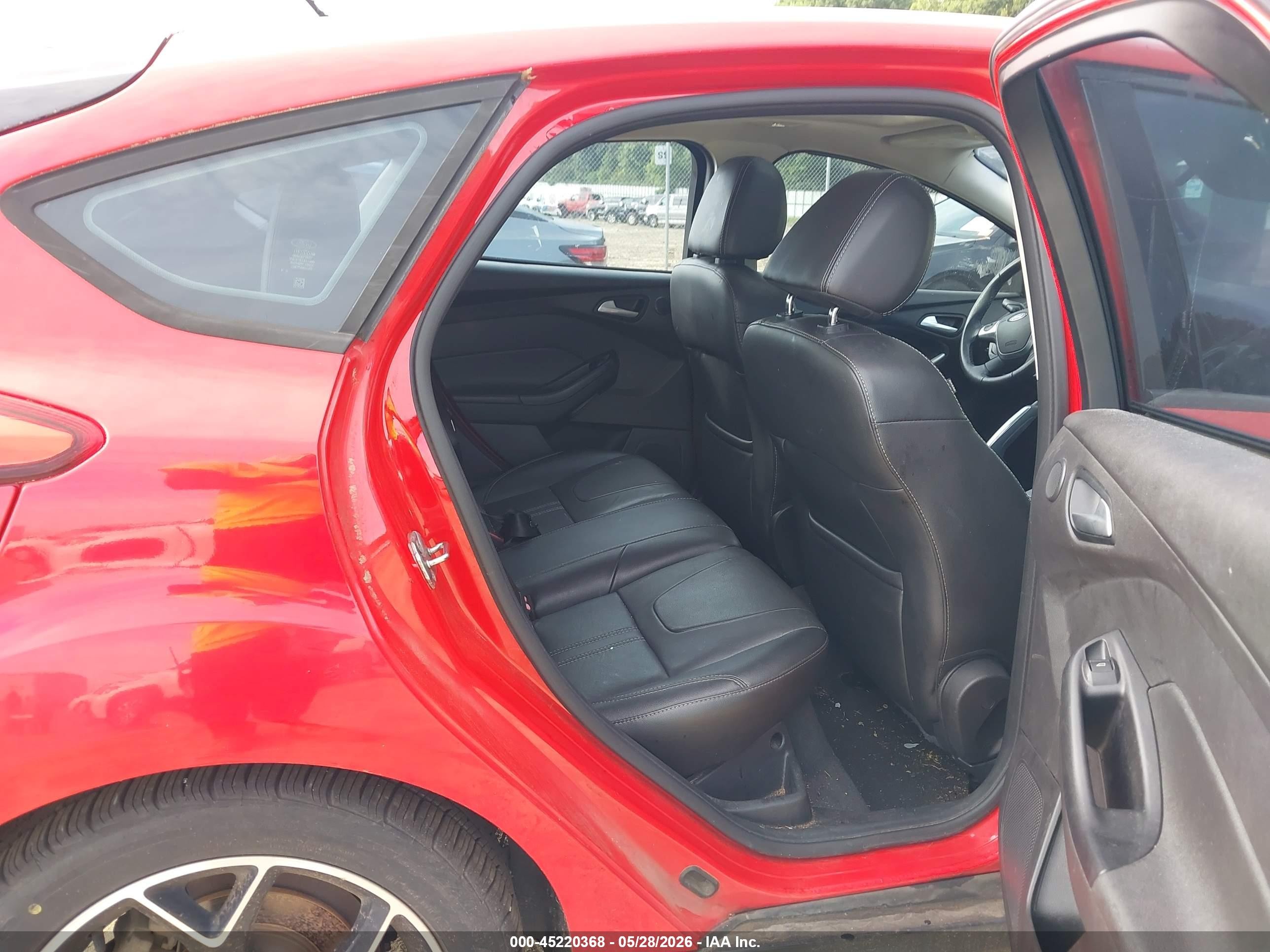 2013 Ford Focus Se Red vin: 1FADP3K28DL259259