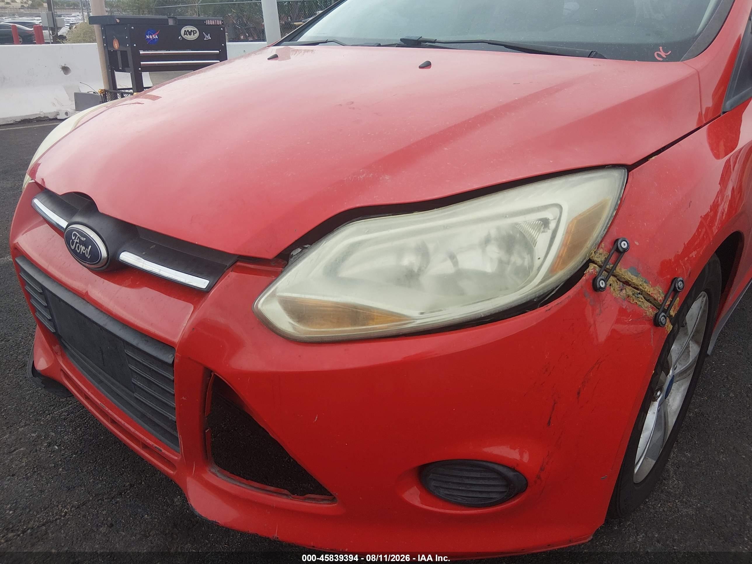 2013 Ford Focus Se Red vin: 1FADP3K28DL290480