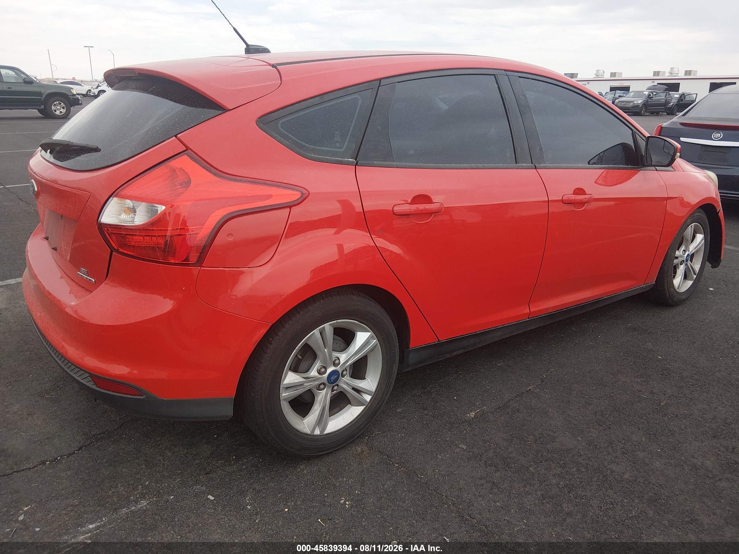 2013 Ford Focus Se Red vin: 1FADP3K28DL290480