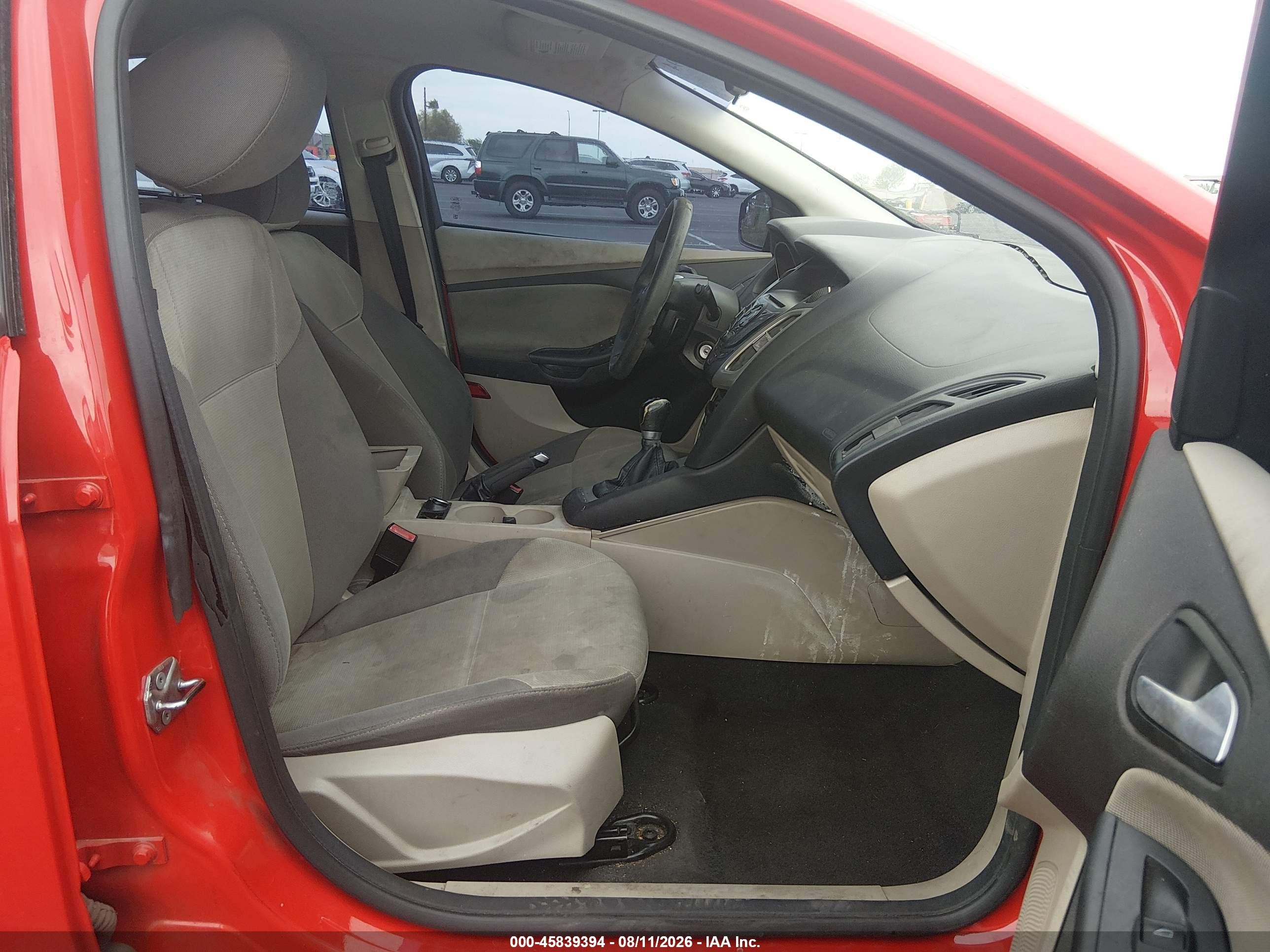 2013 Ford Focus Se Red vin: 1FADP3K28DL290480