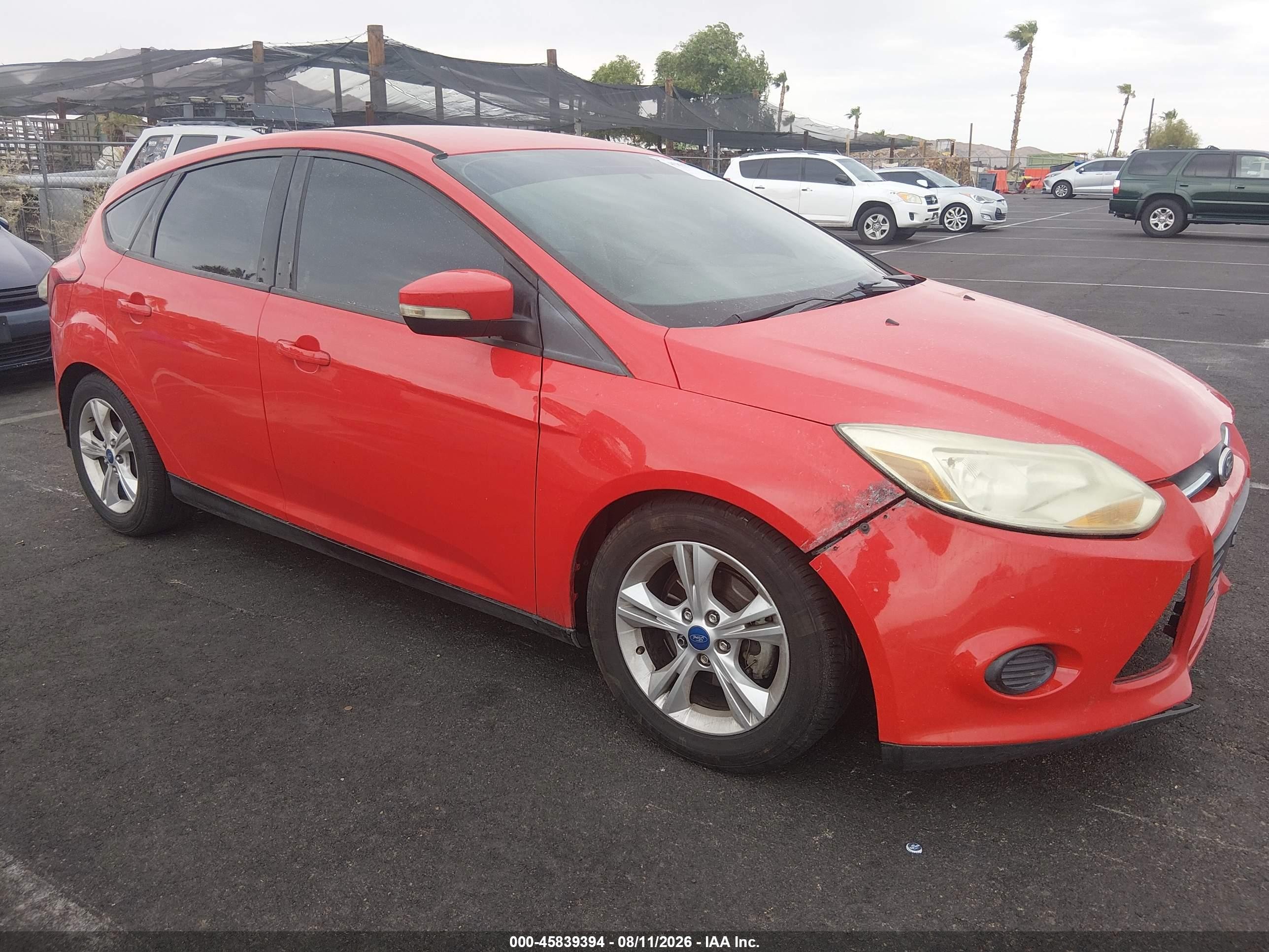 2013 Ford Focus Se Красный vin: 1FADP3K28DL290480