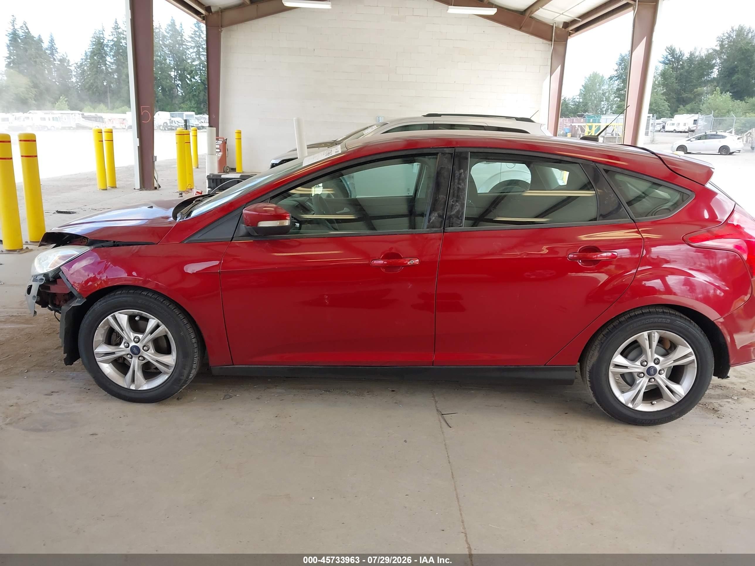 2013 Ford Focus Se Red vin: 1FADP3K28DL301719