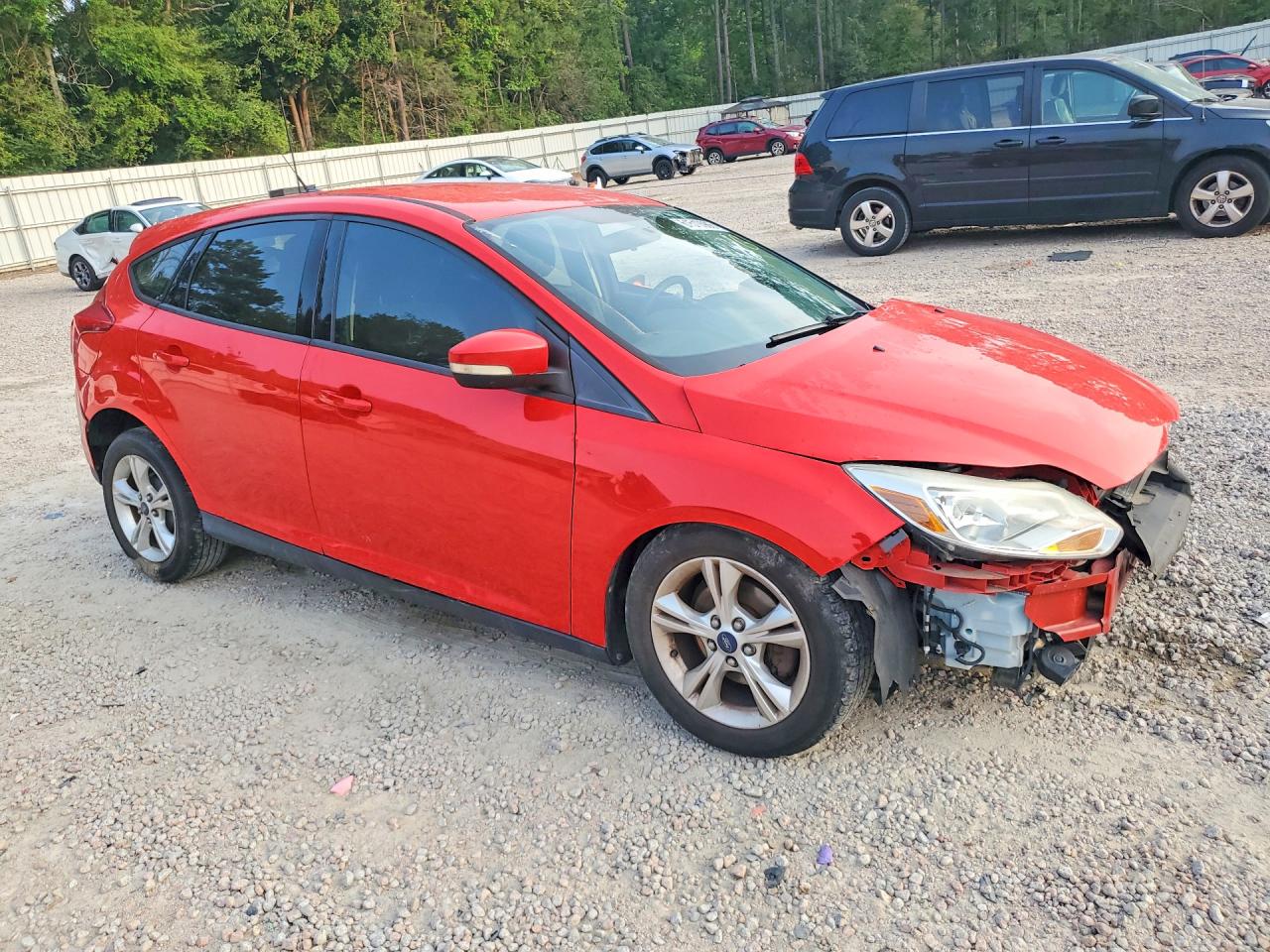 2013 Ford Focus Se Red vin: 1FADP3K28DL317970