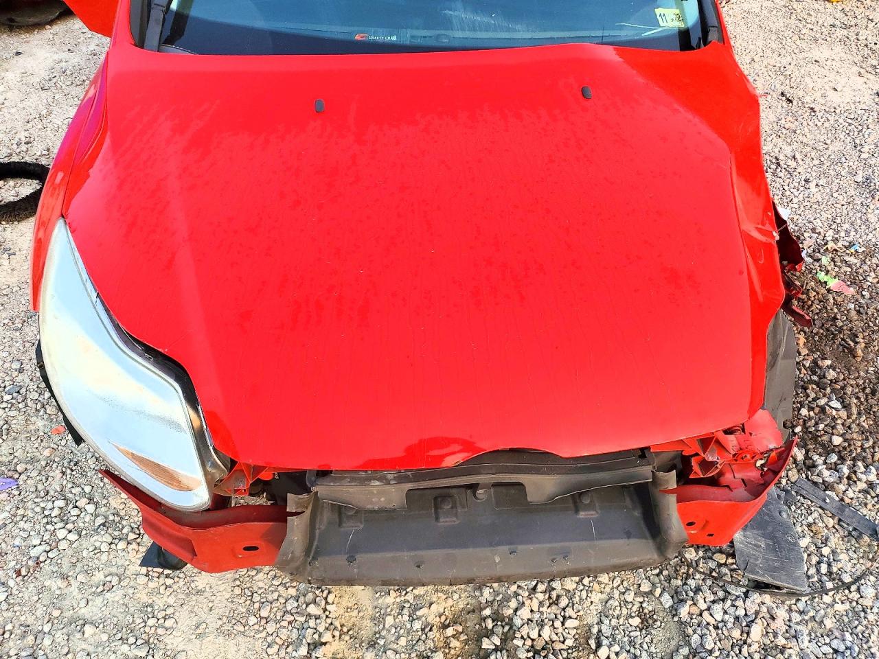 2013 Ford Focus Se Red vin: 1FADP3K28DL317970