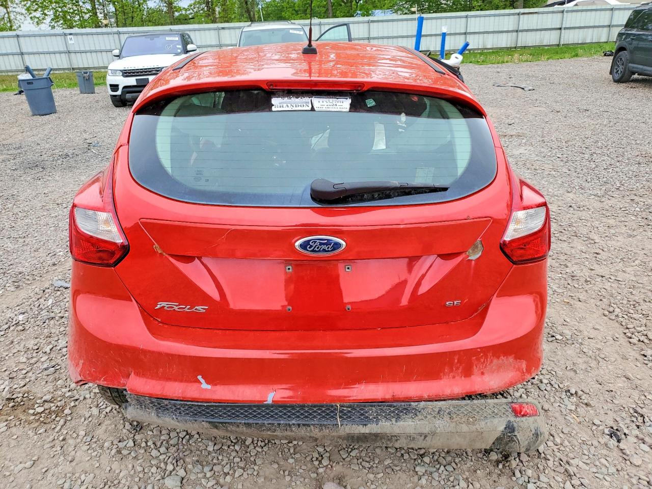 2013 Ford Focus S Red vin: 1FADP3K28DL330332