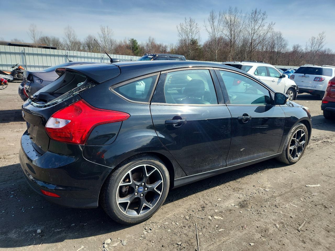 2013 Ford Focus Se Black vin: 1FADP3K28DL348278