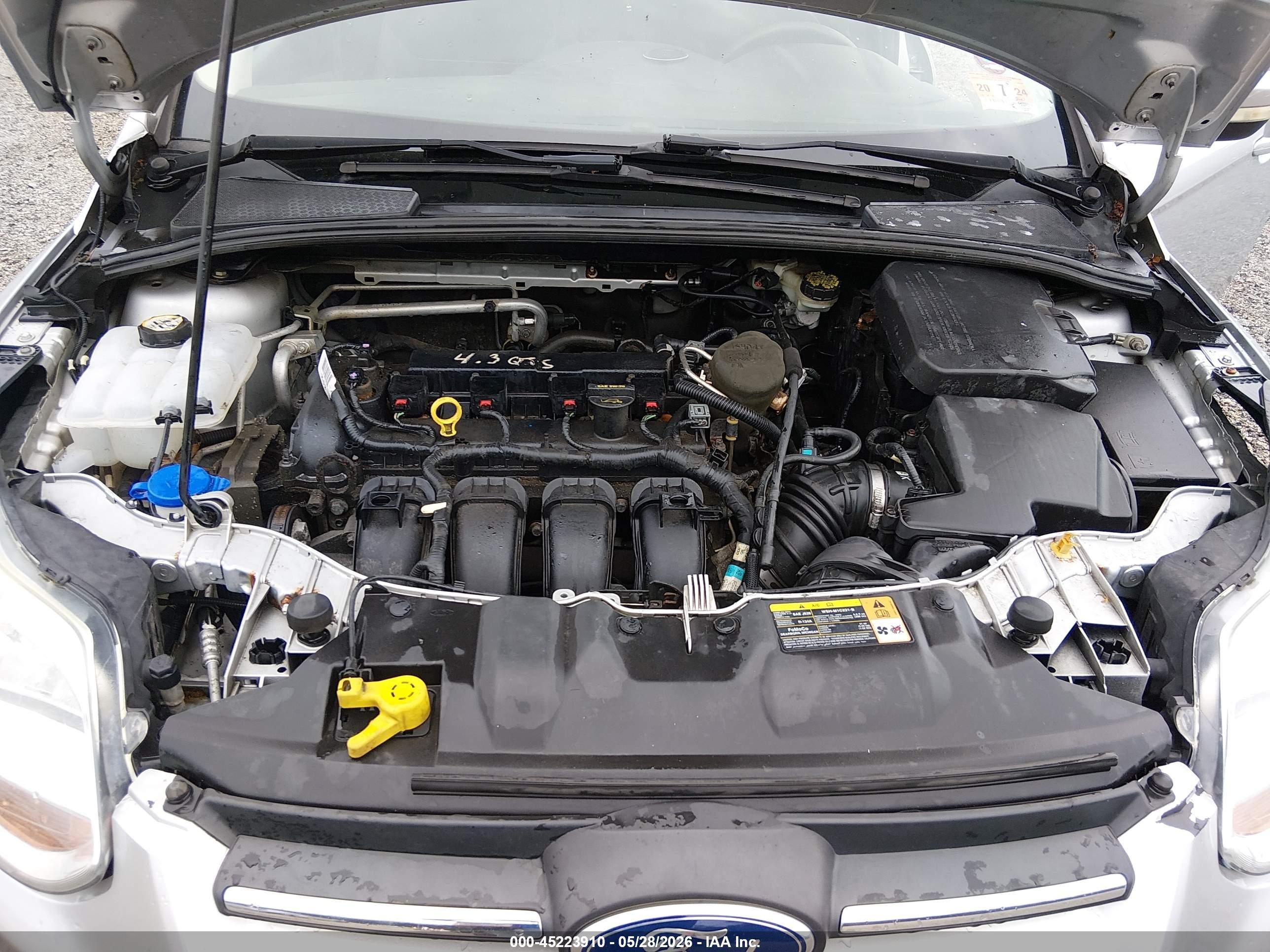 2013 Ford Focus Se Серебряный vin: 1FADP3K28DL368000