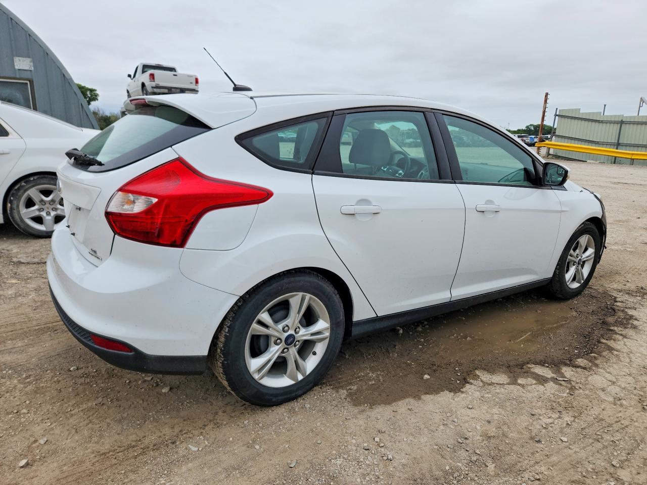 2013 Ford Focus Se White vin: 1FADP3K28DL373293