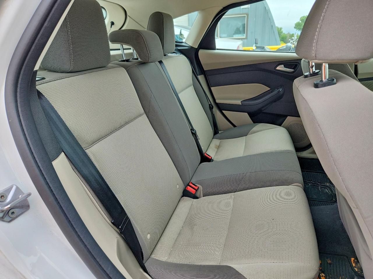 2013 Ford Focus Se White vin: 1FADP3K28DL373293