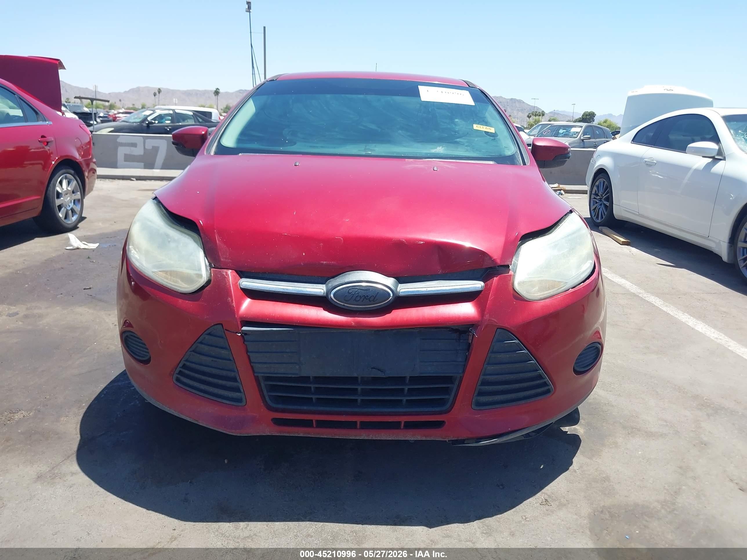 2014 Ford Focus Se Red vin: 1FADP3K28EL111422