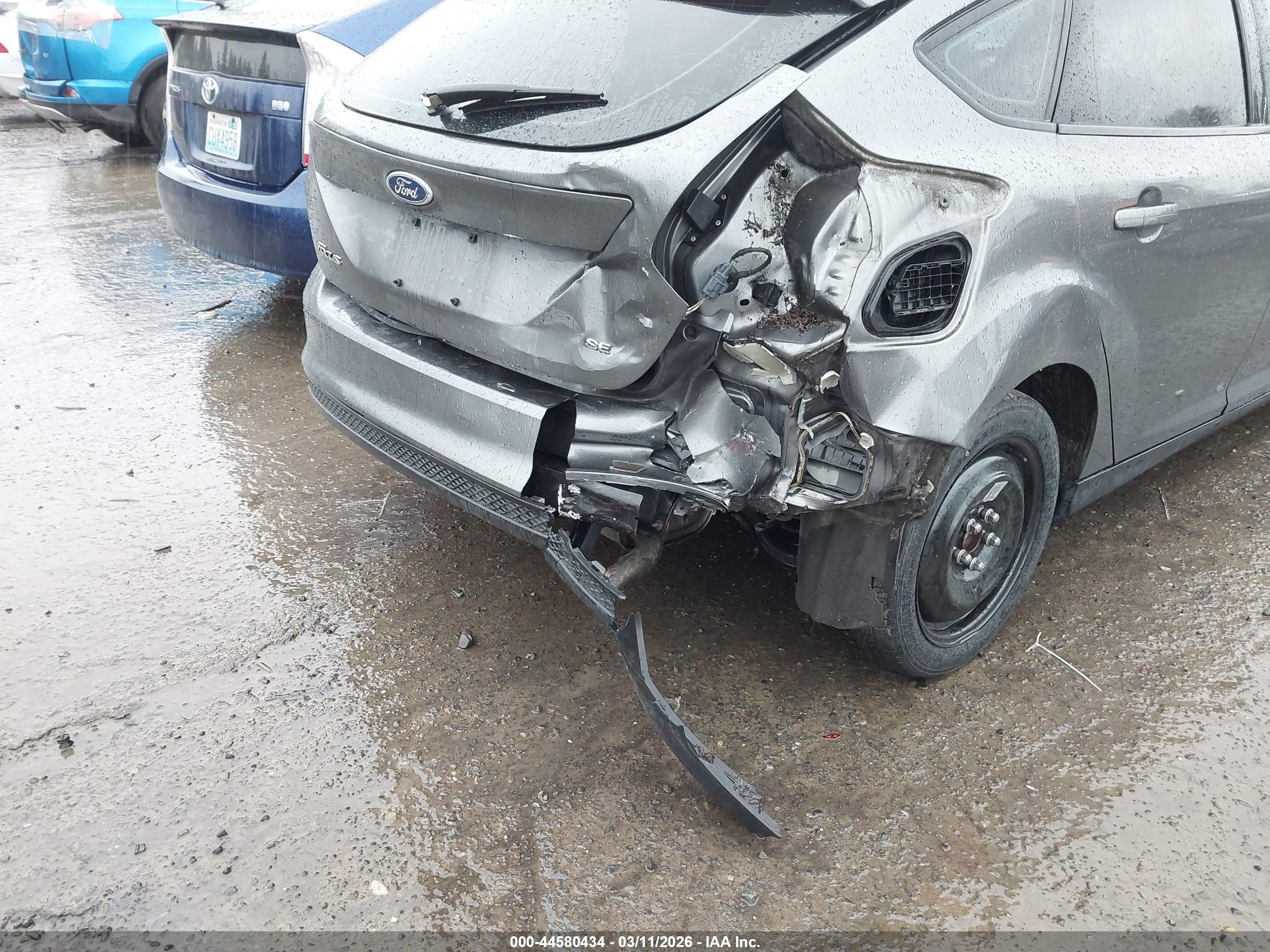 2014 Ford Focus Se Gray vin: 1FADP3K28EL112151