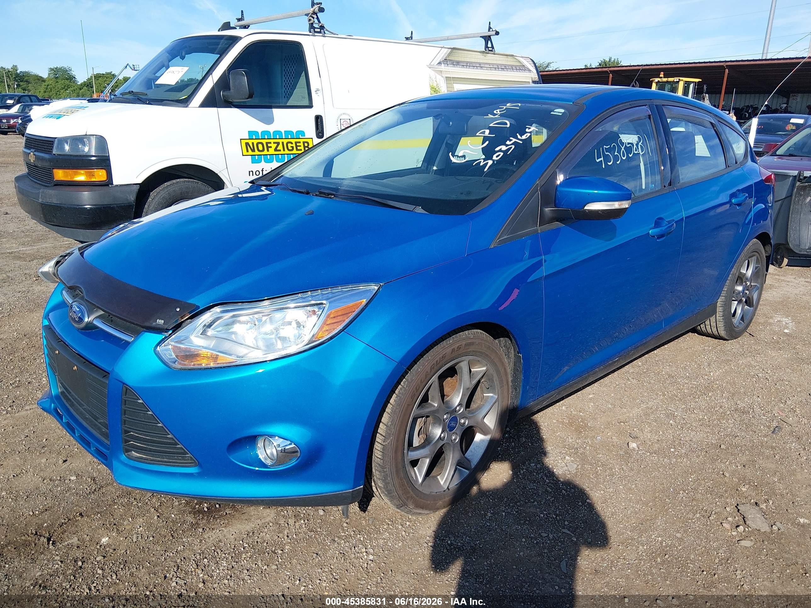 2014 Ford Focus Se Blue vin: 1FADP3K28EL129063