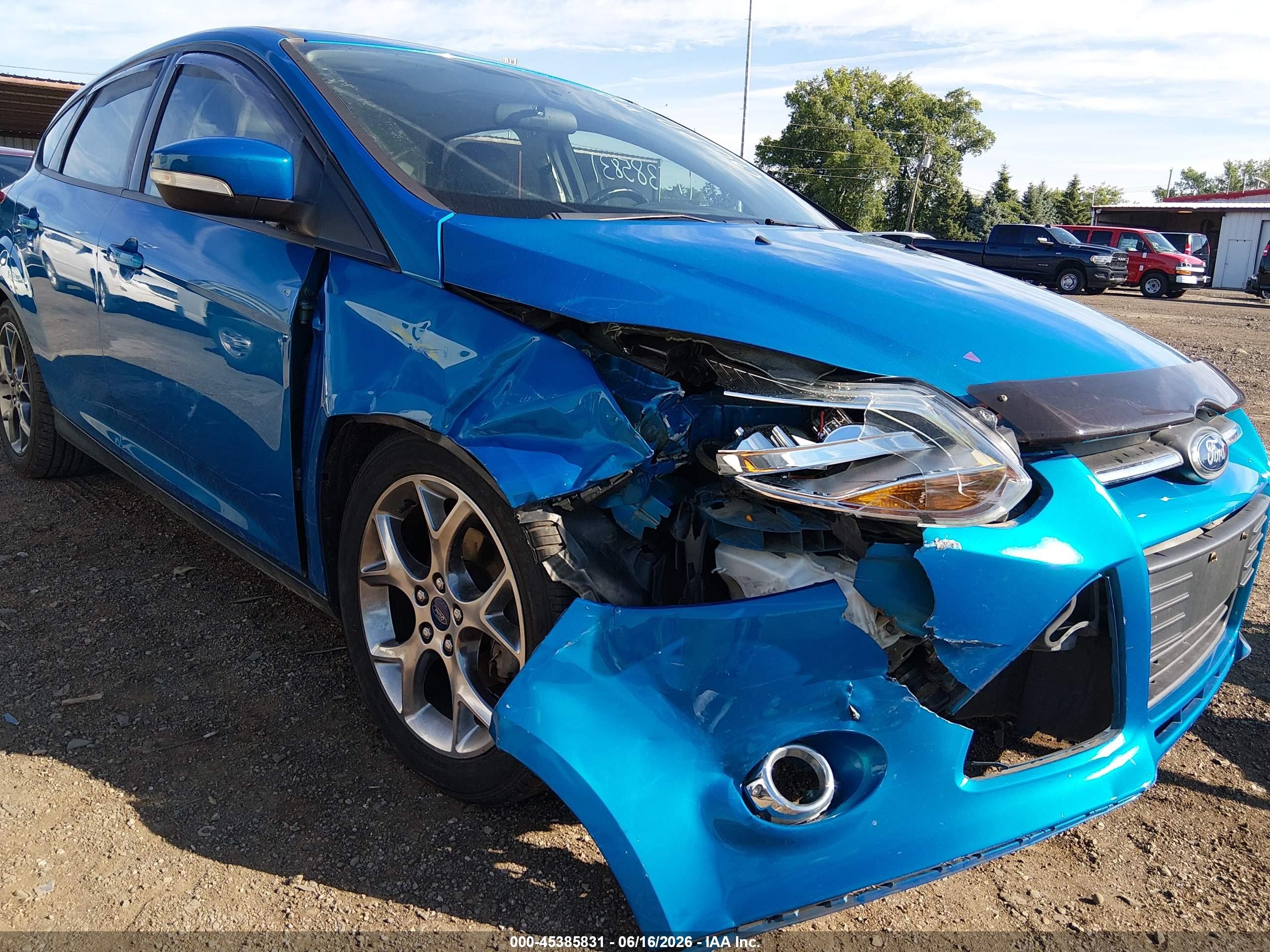 2014 Ford Focus Se Blue vin: 1FADP3K28EL129063
