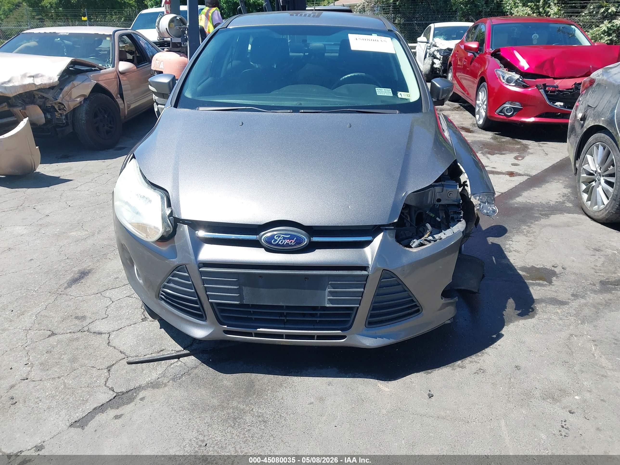 2014 Ford Focus Se Gray vin: 1FADP3K28EL147725