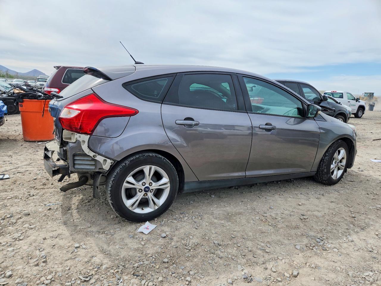 2014 Ford Focus Se Gray vin: 1FADP3K28EL162354