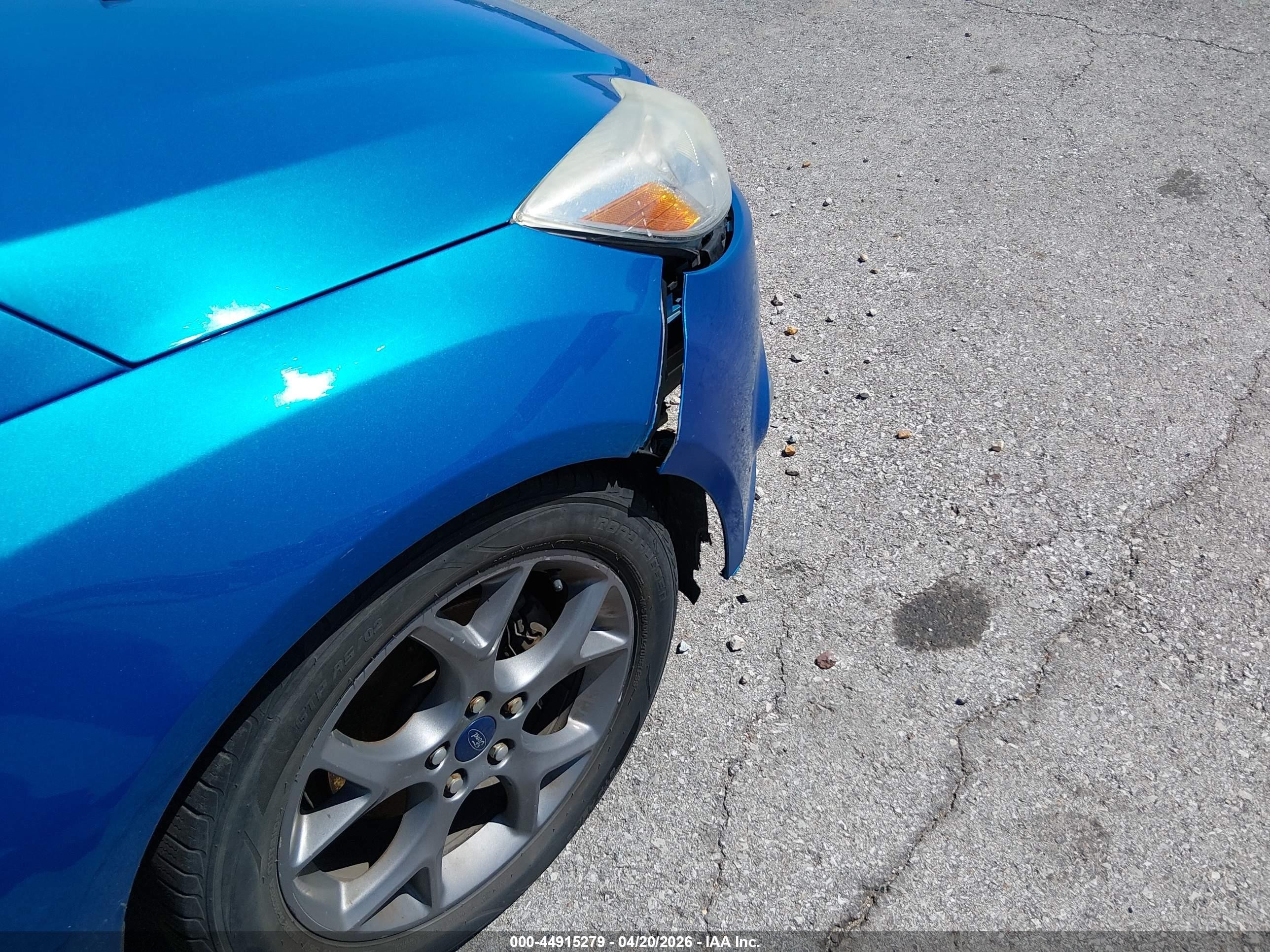 2014 Ford Focus Se Blue vin: 1FADP3K28EL175721