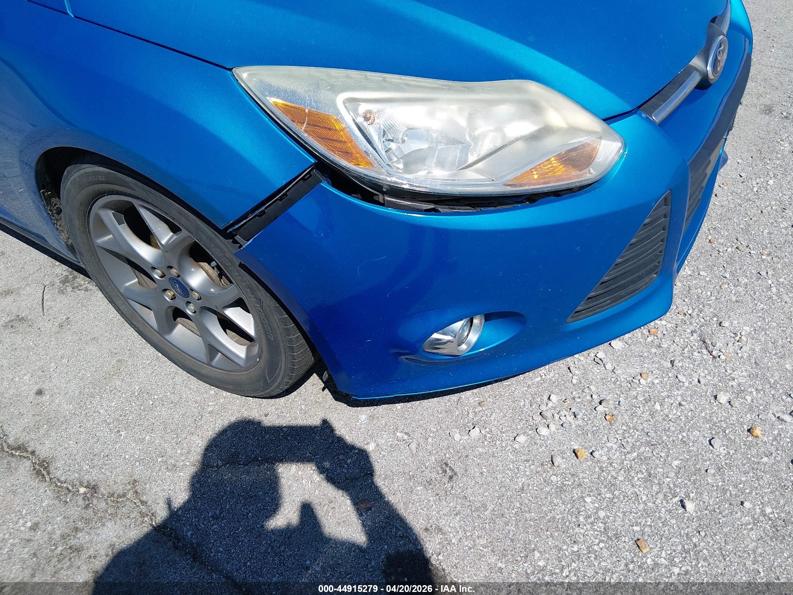 2014 Ford Focus Se Blue vin: 1FADP3K28EL175721