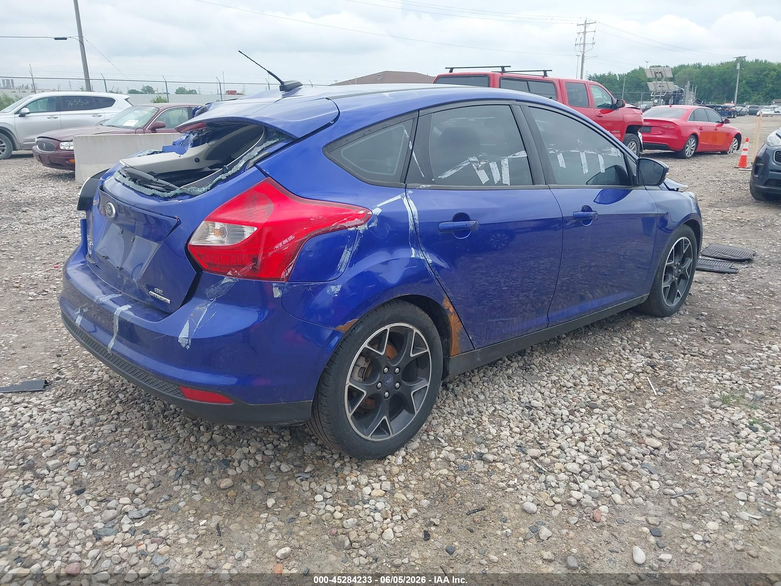 2014 Ford Focus Se Dark Blue vin: 1FADP3K28EL181406