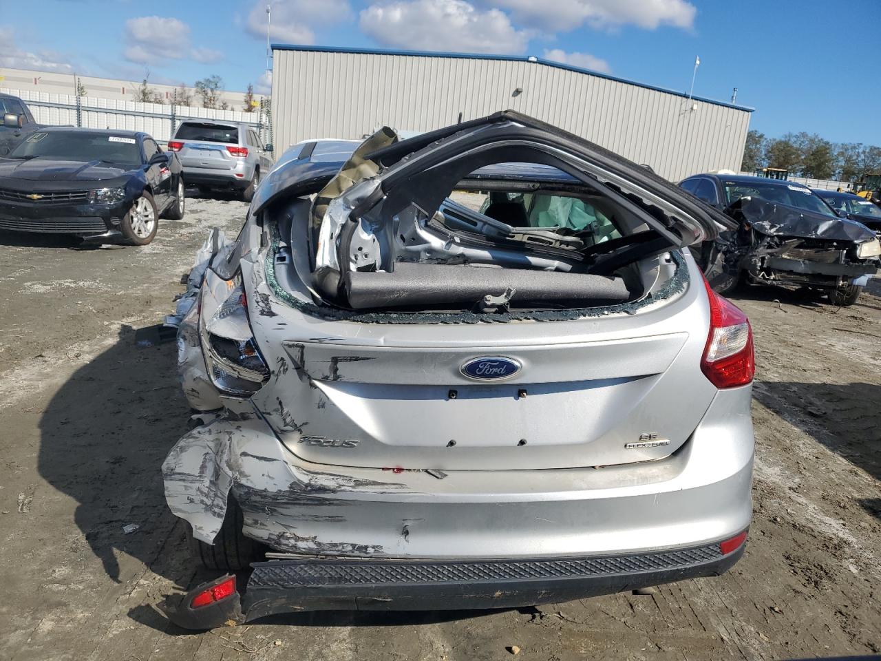2014 Ford Focus Se Silver vin: 1FADP3K28EL182734
