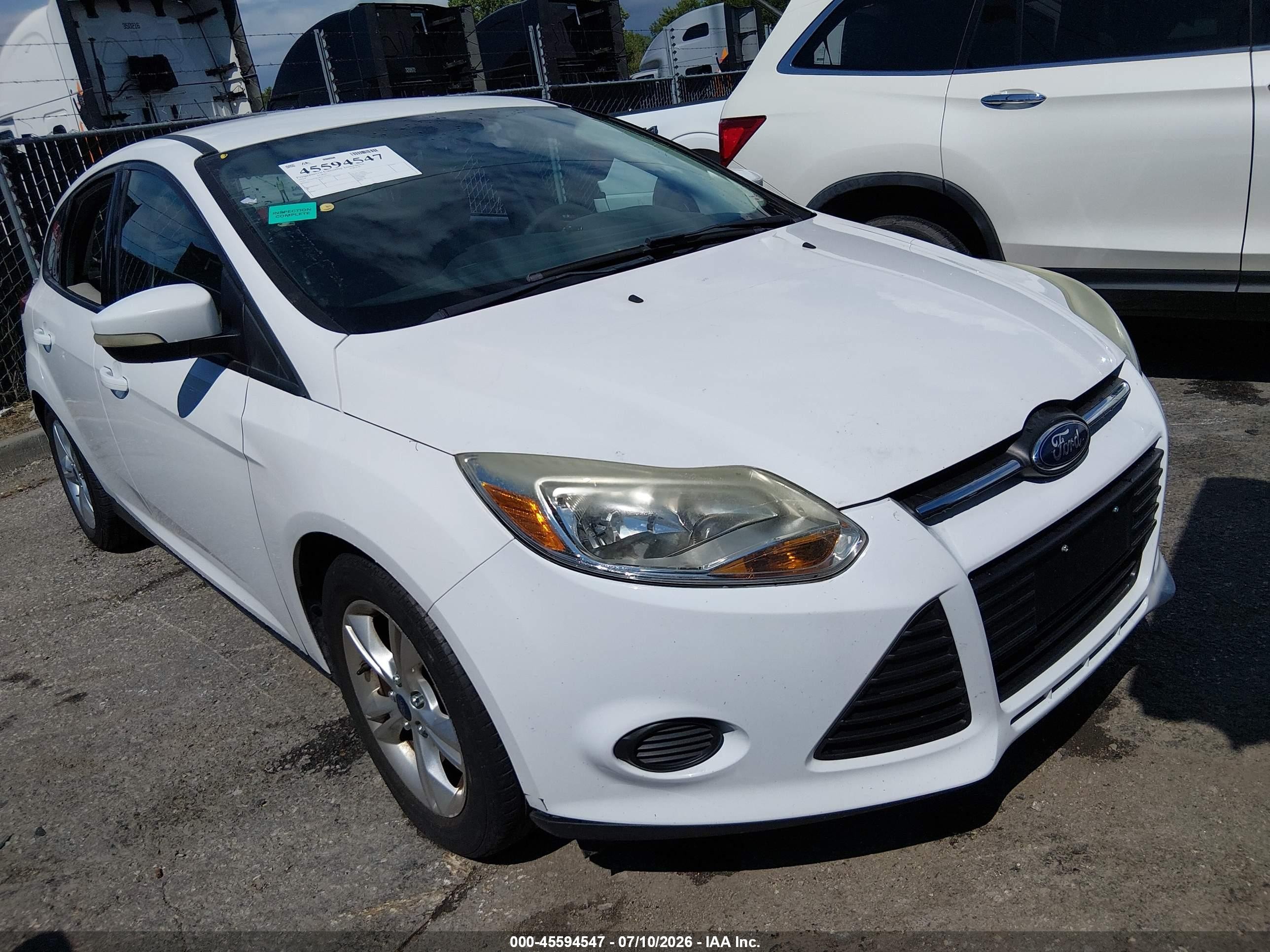 2014 Ford Focus Se Белый vin: 1FADP3K28EL197122