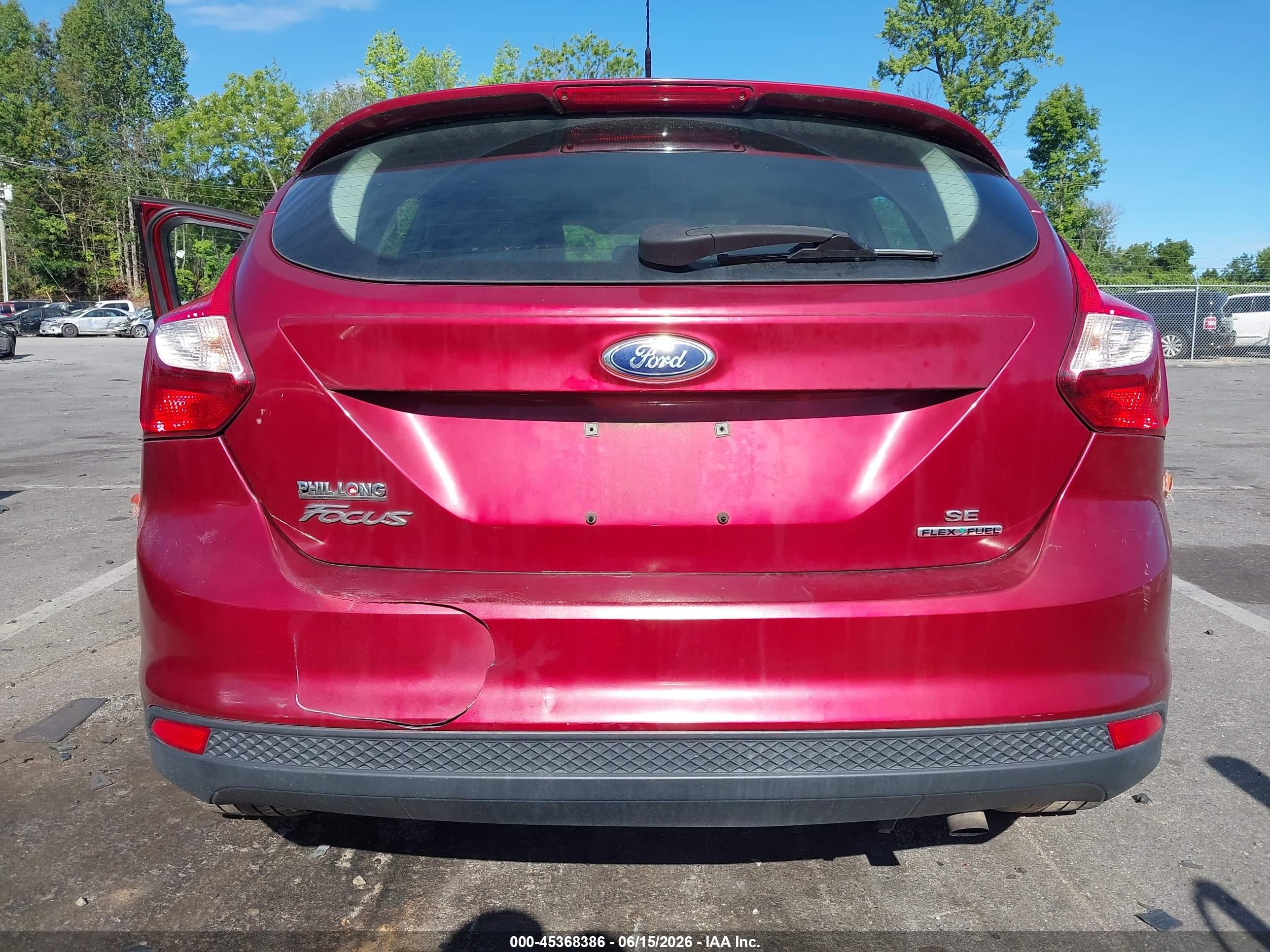 2014 Ford Focus Se Red vin: 1FADP3K28EL209379