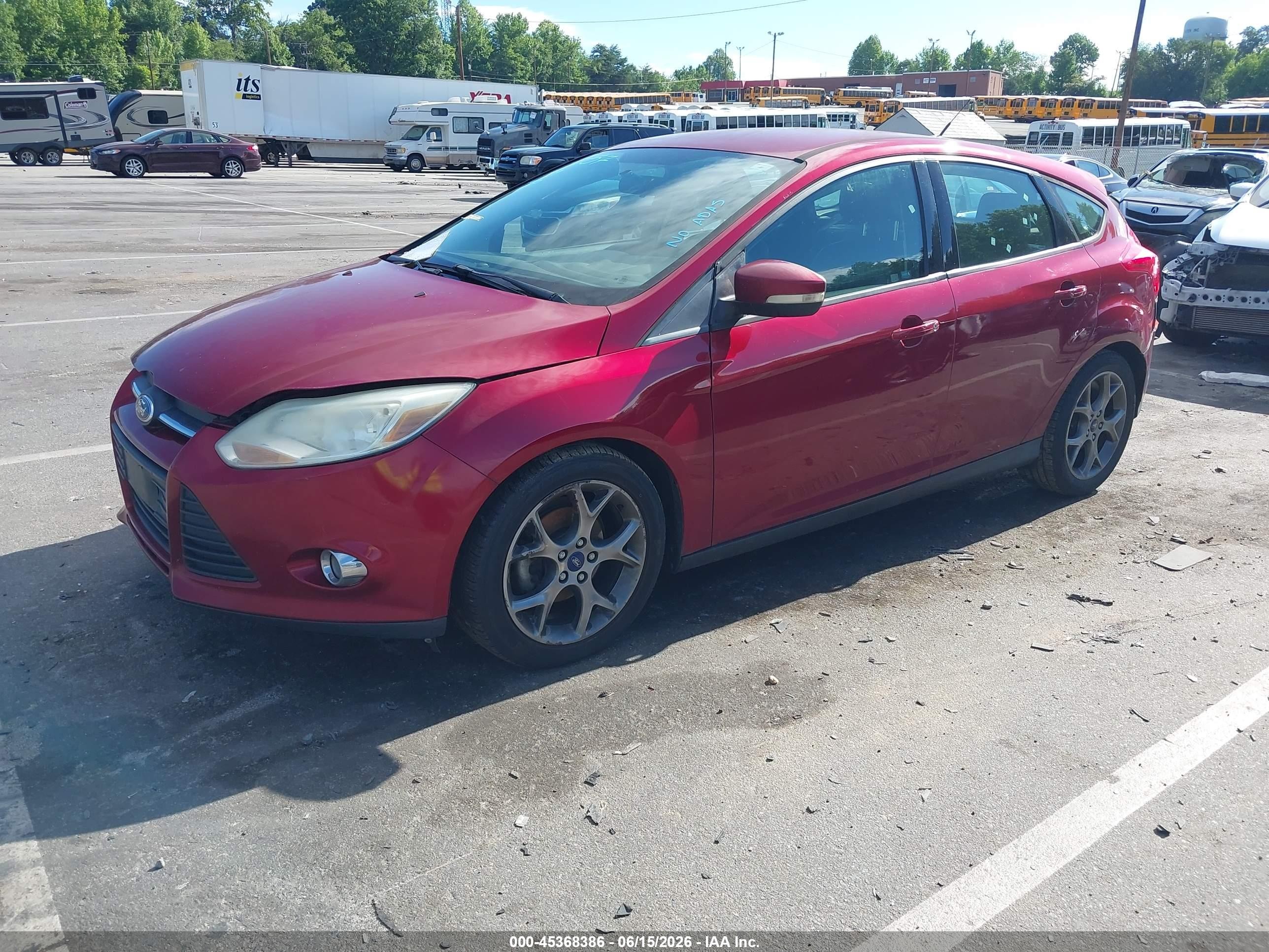 2014 Ford Focus Se Red vin: 1FADP3K28EL209379