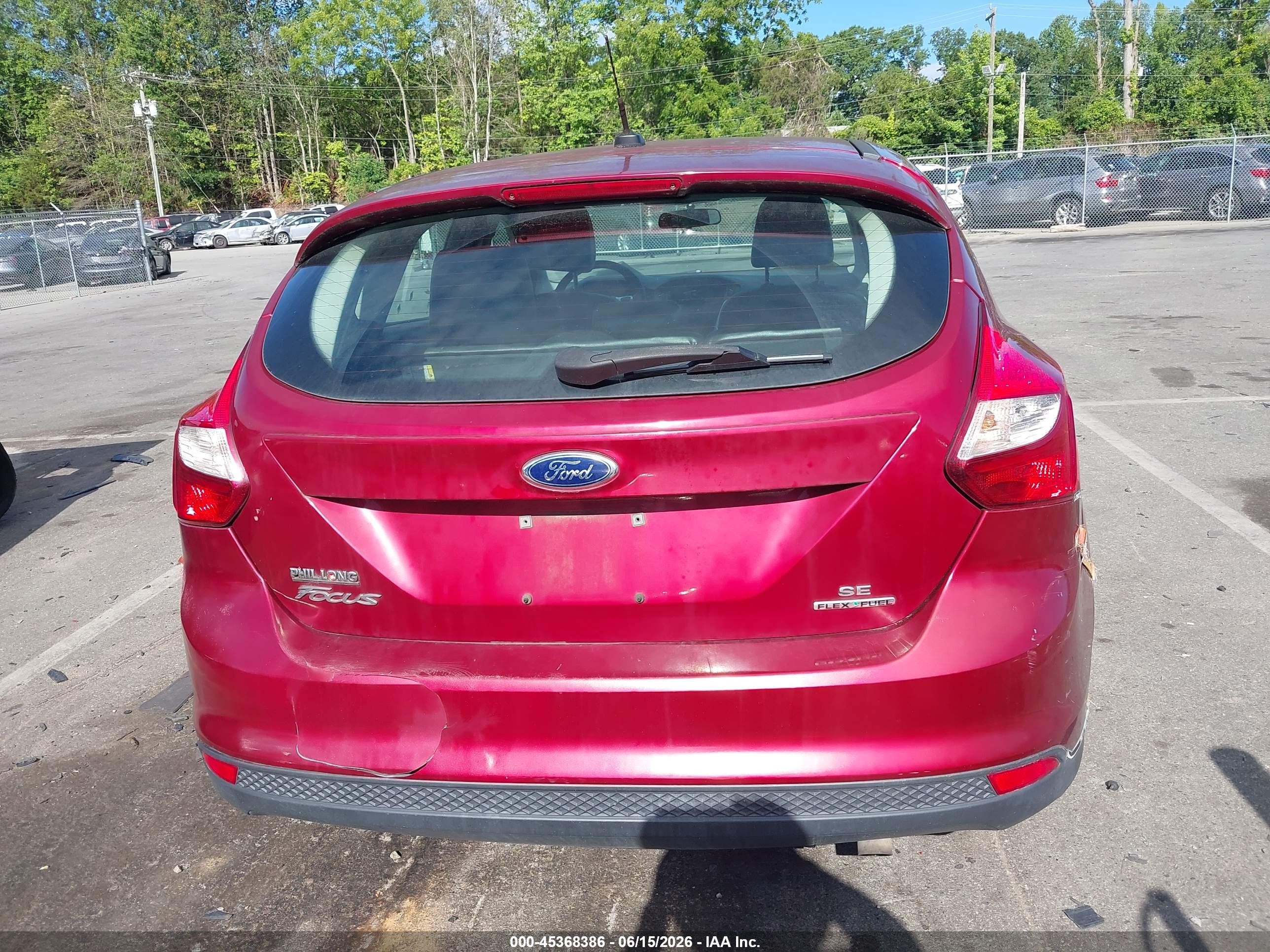 2014 Ford Focus Se Red vin: 1FADP3K28EL209379