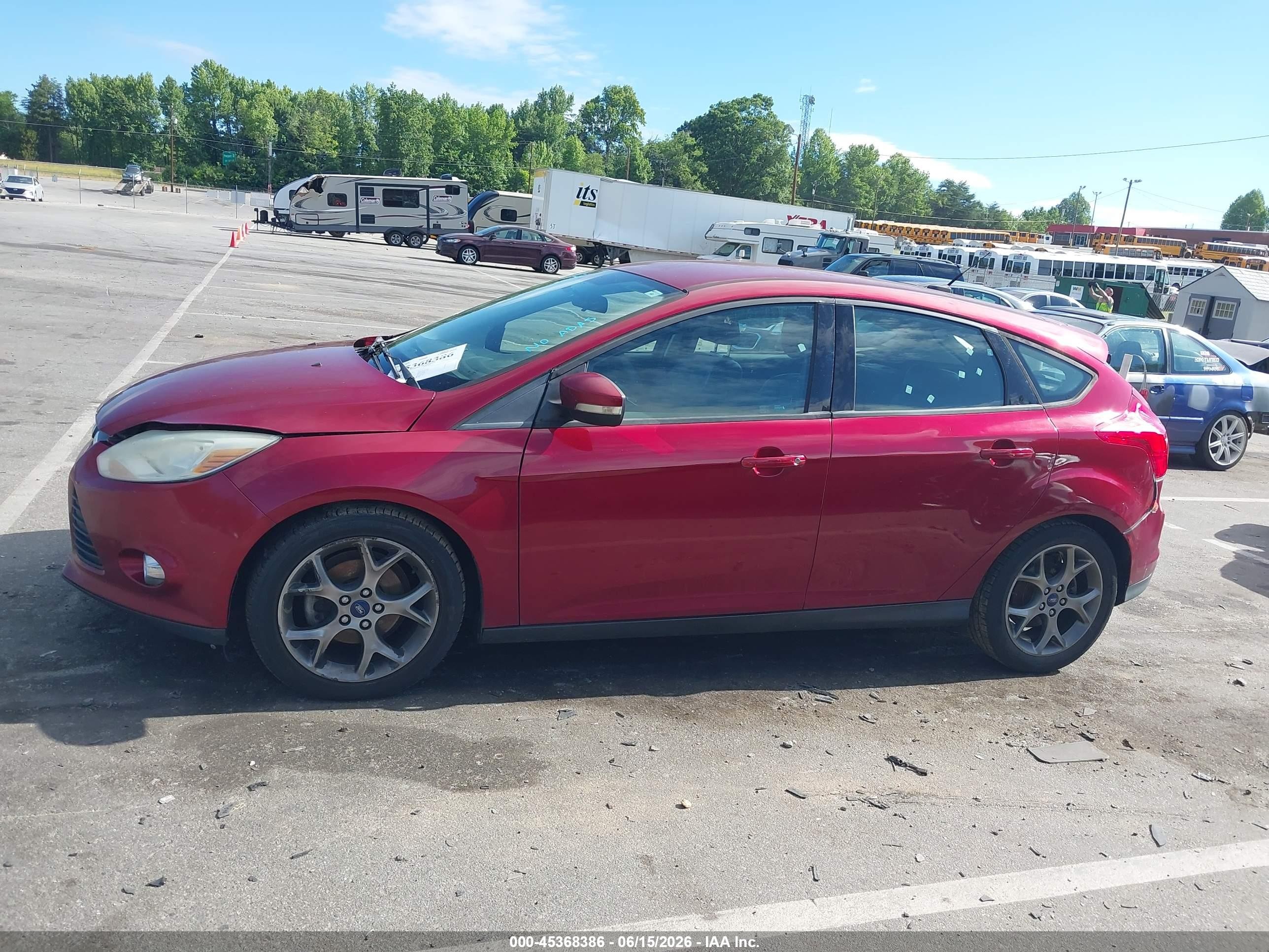 2014 Ford Focus Se Red vin: 1FADP3K28EL209379