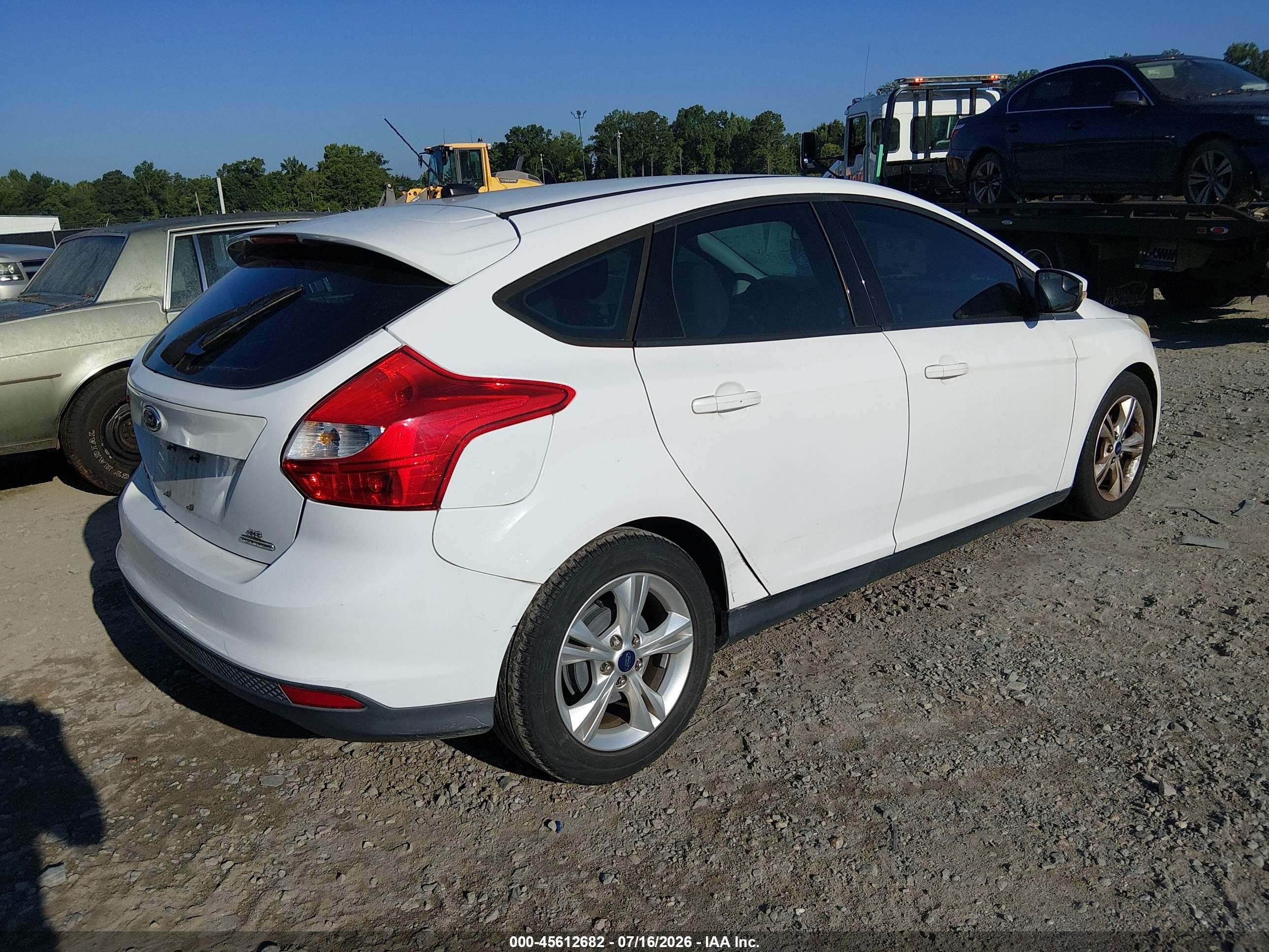 2014 Ford Focus Se White vin: 1FADP3K28EL227638